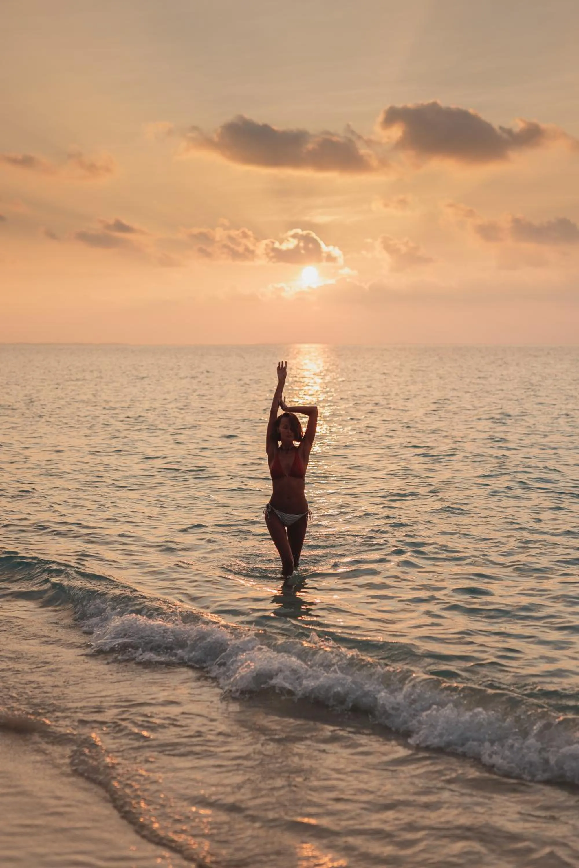Sunrise by white sand dhigurah