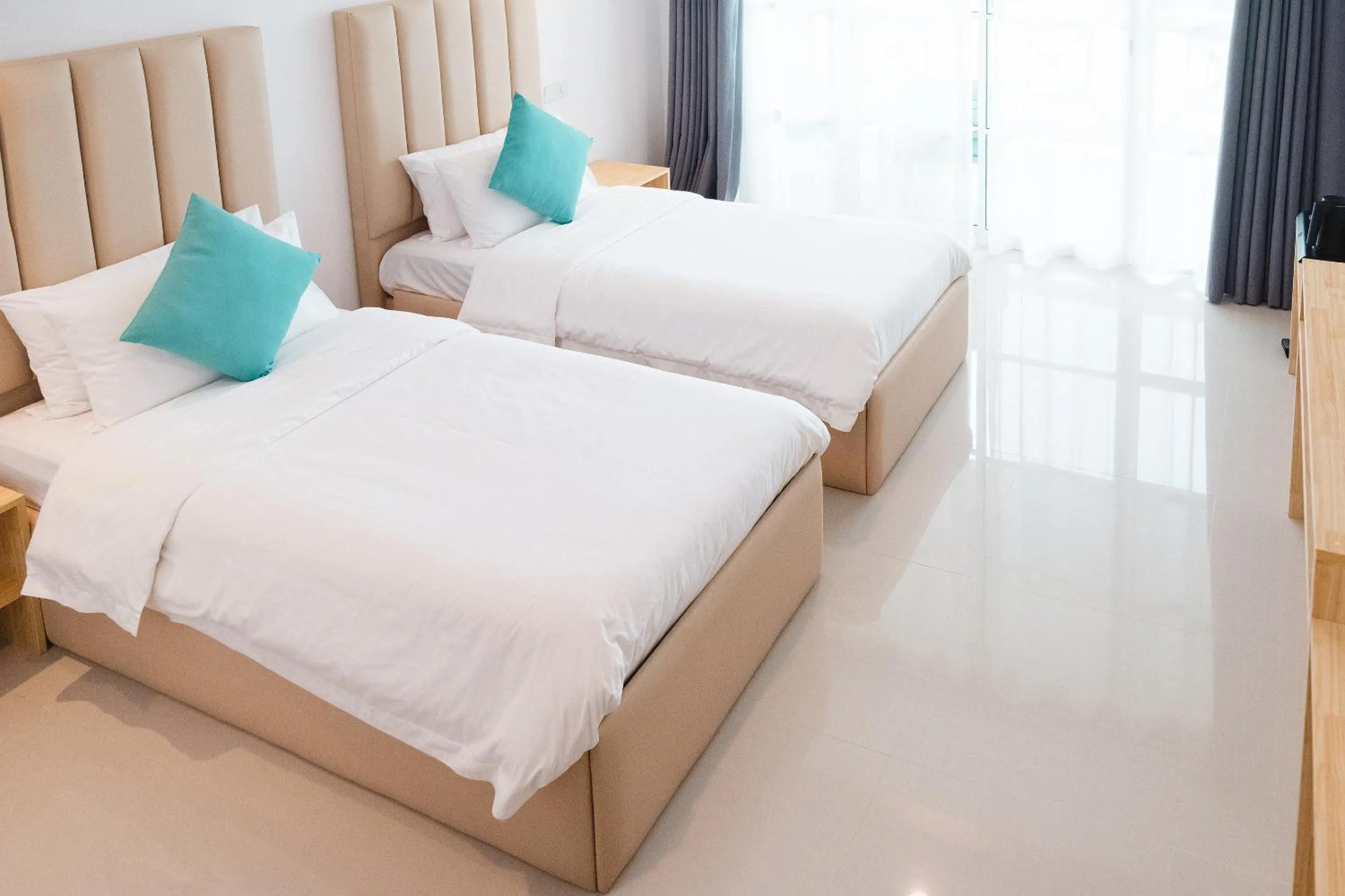 Sunrise by white sand dhigurah