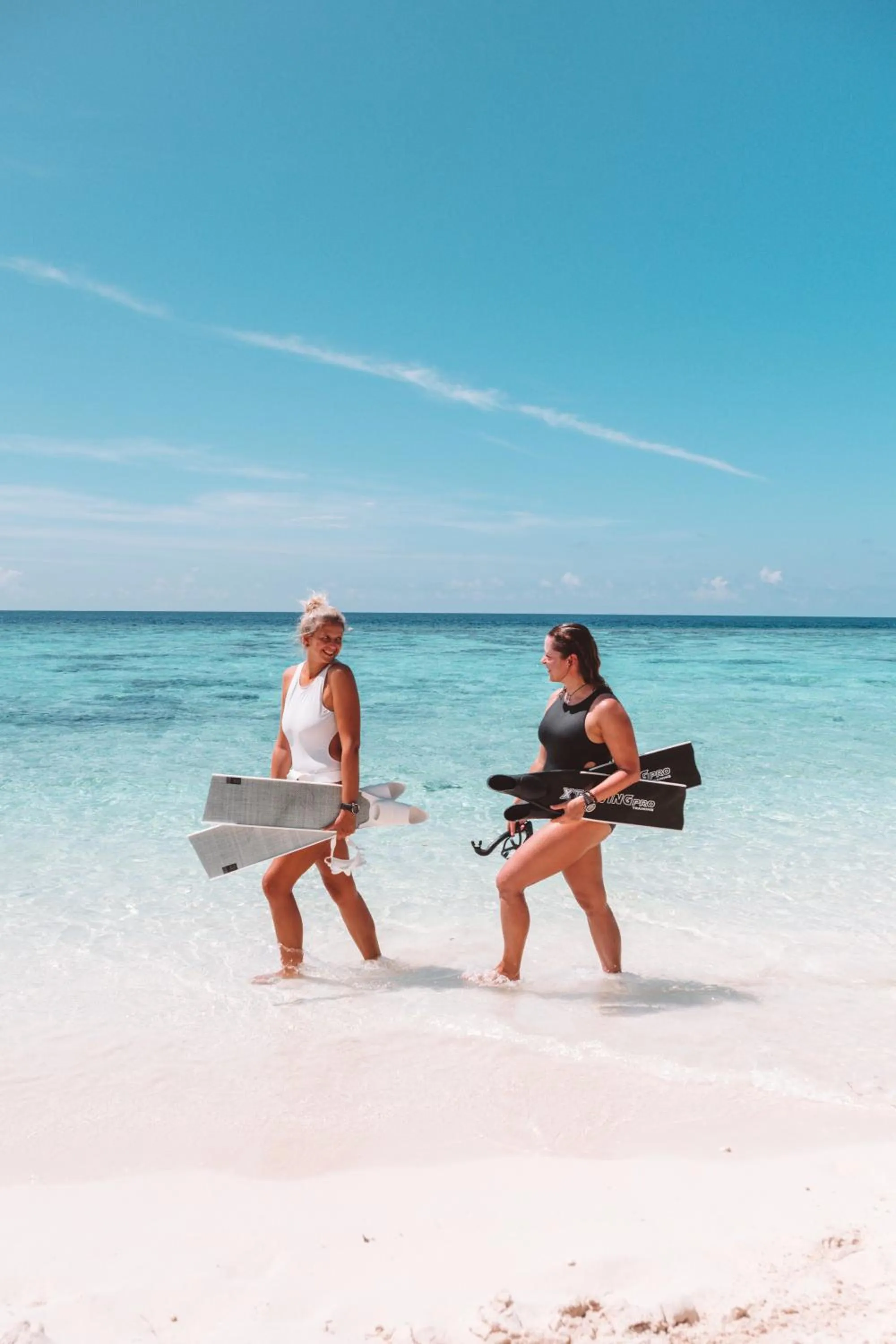 Sunrise by white sand dhigurah