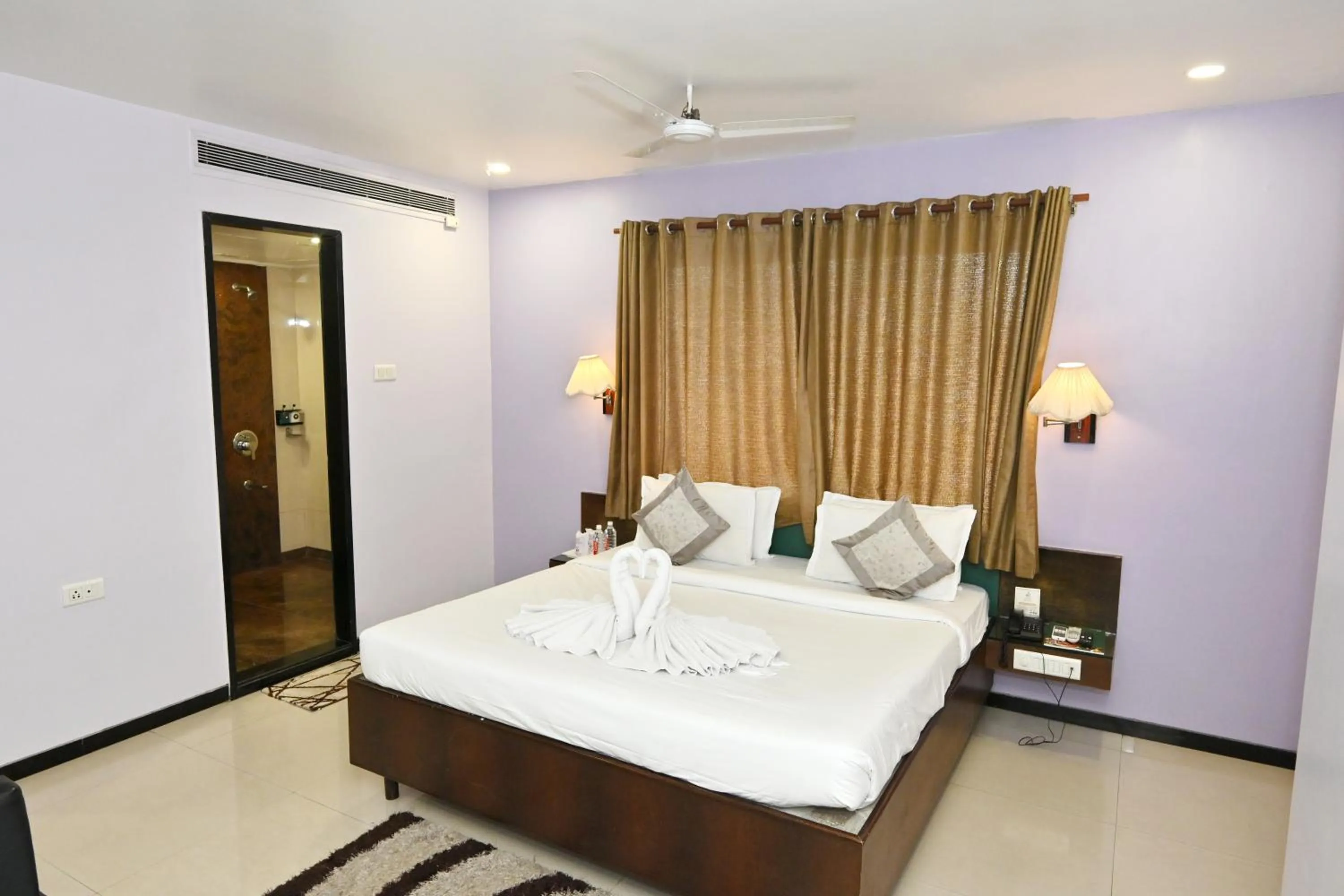 Bed in Simran Heritage(Business Hotel