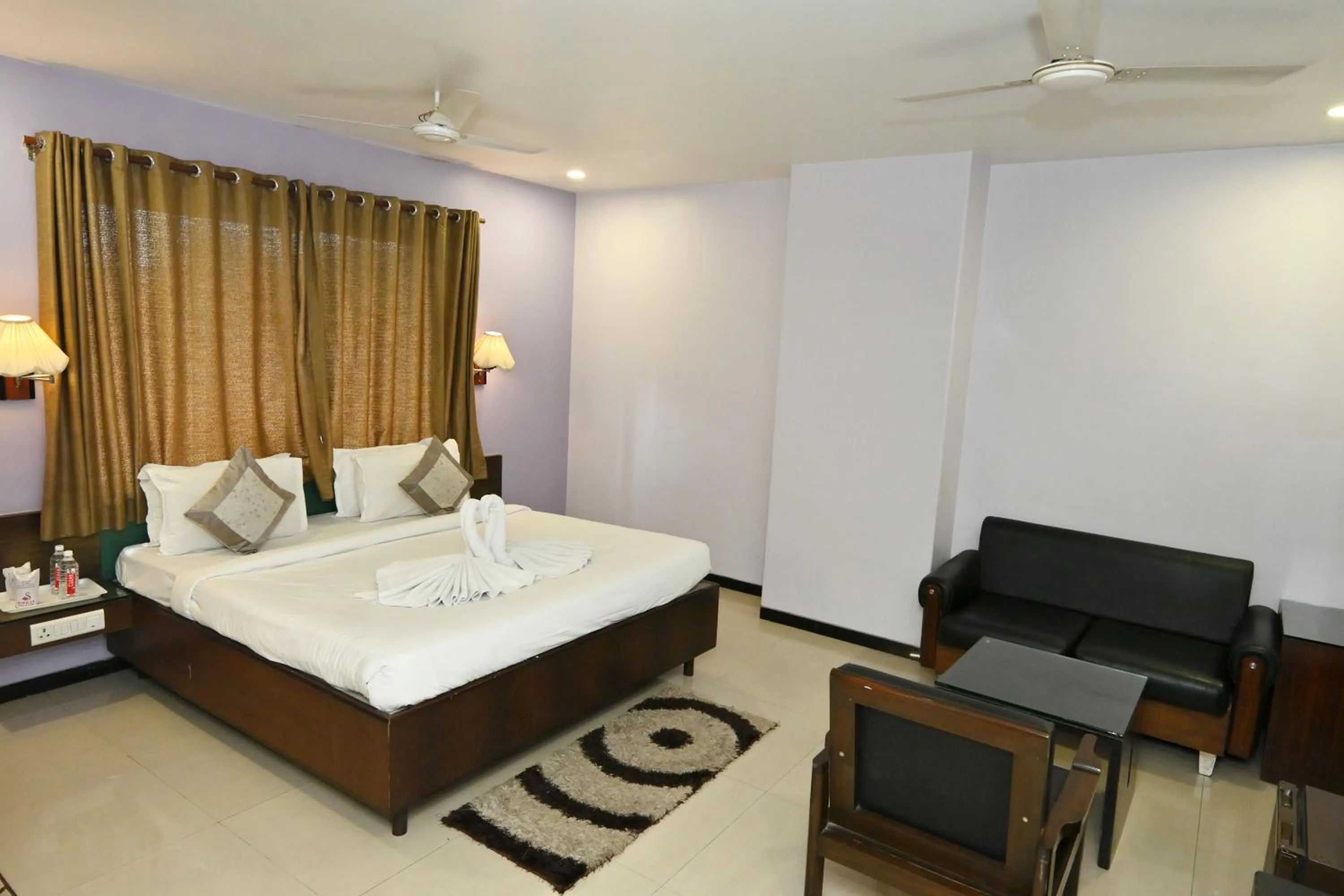 Bed in Simran Heritage(Business Hotel