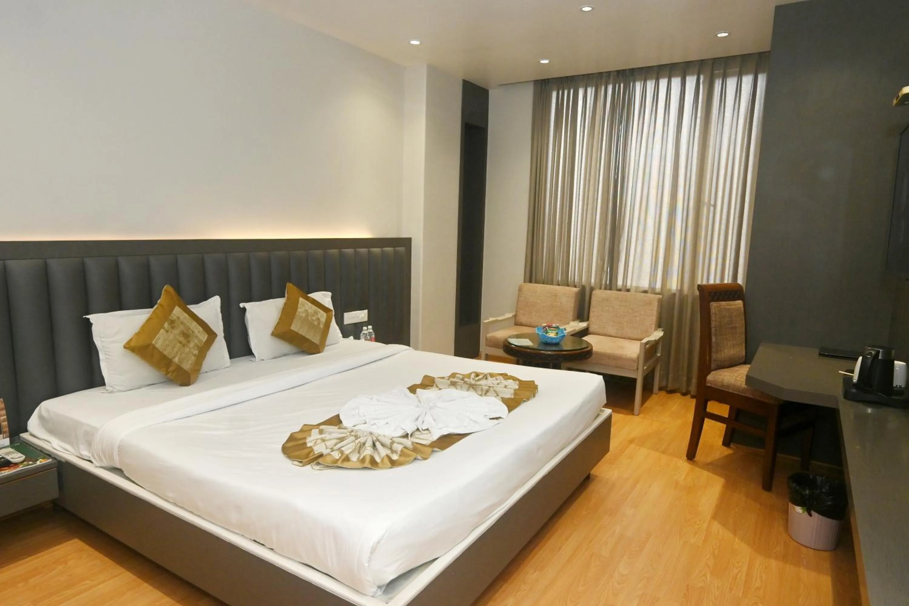 Bed in Simran Heritage(Business Hotel