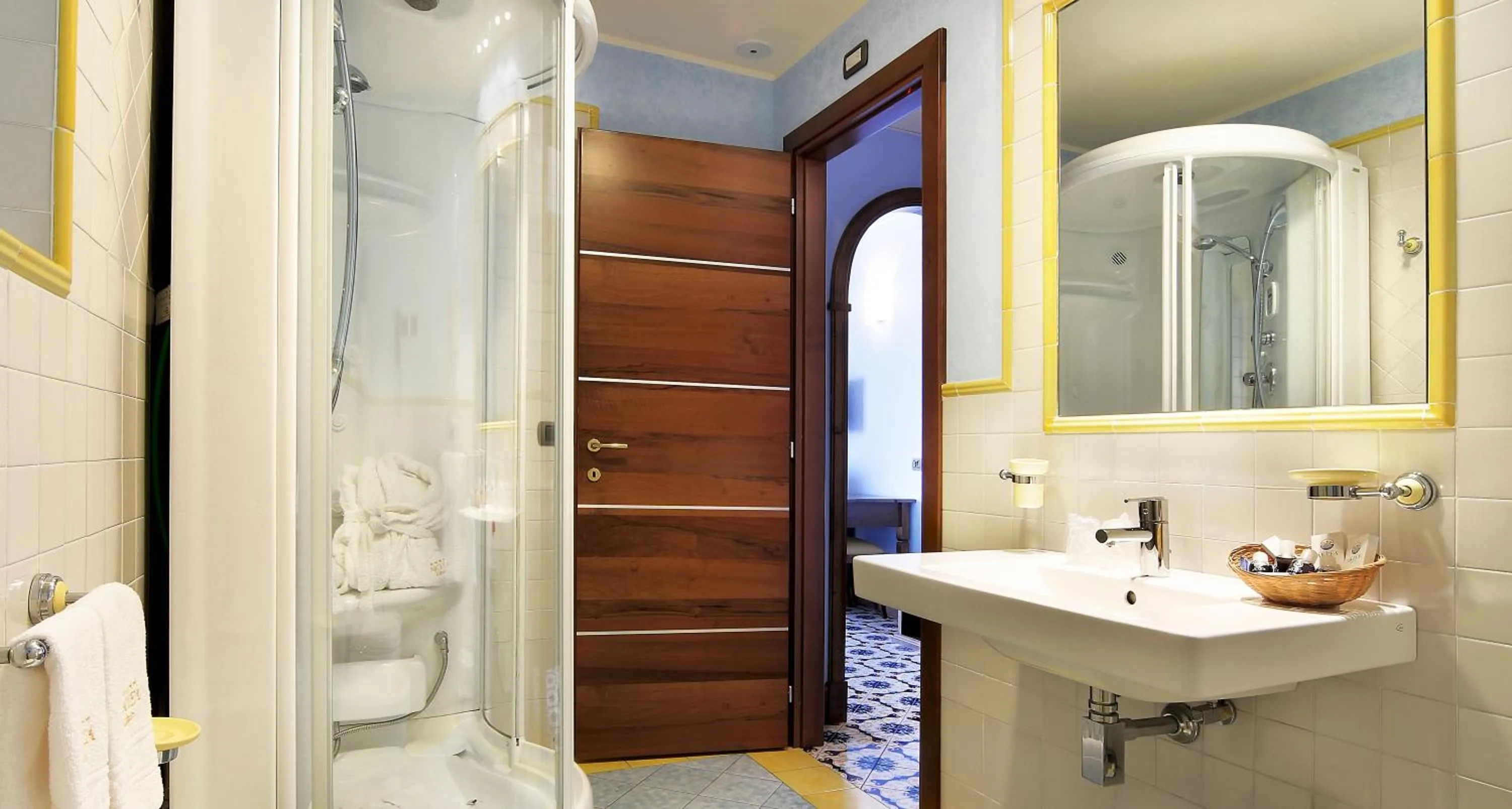 Bathroom in Hotel Aktea