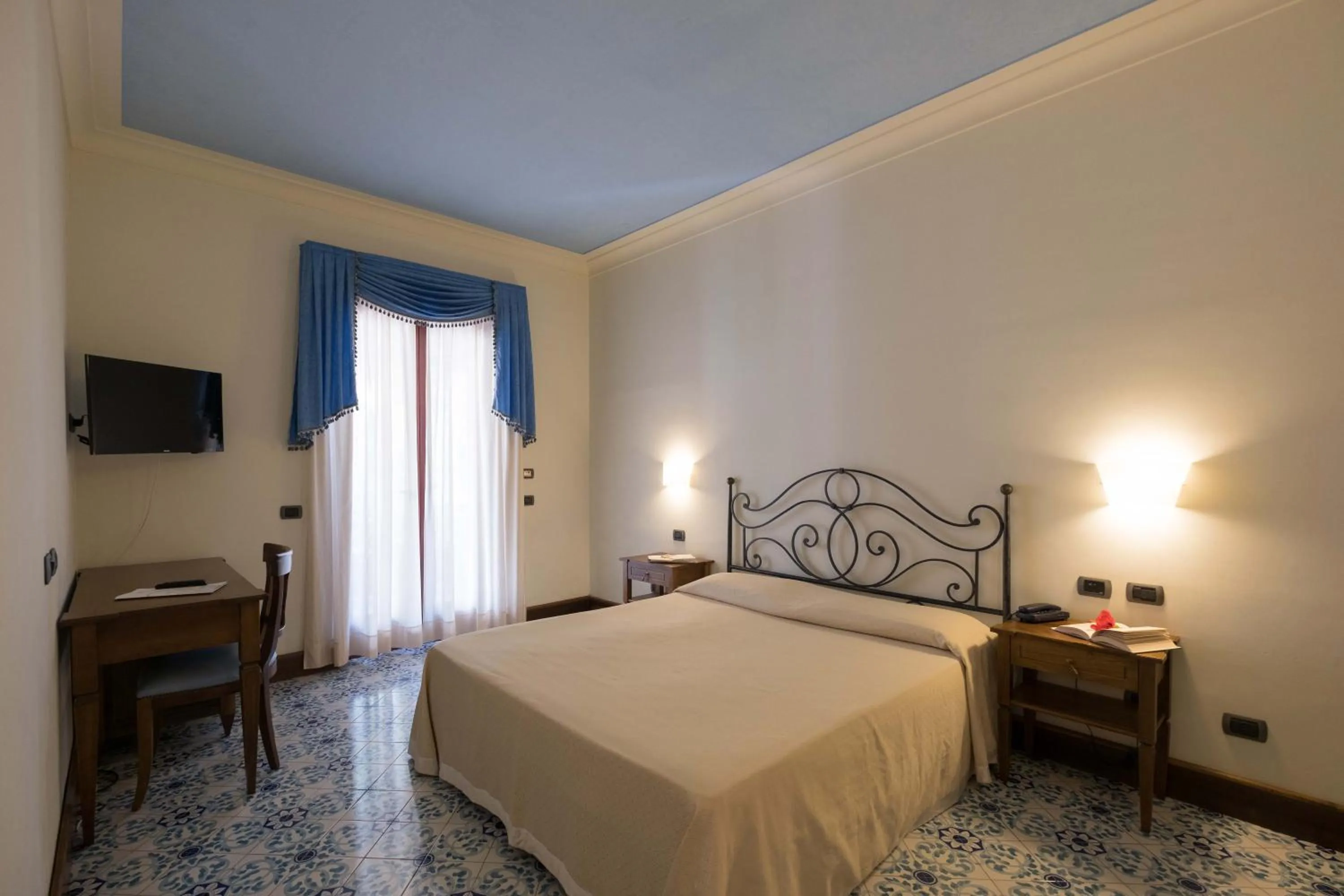 Bedroom, Bed in Hotel Aktea