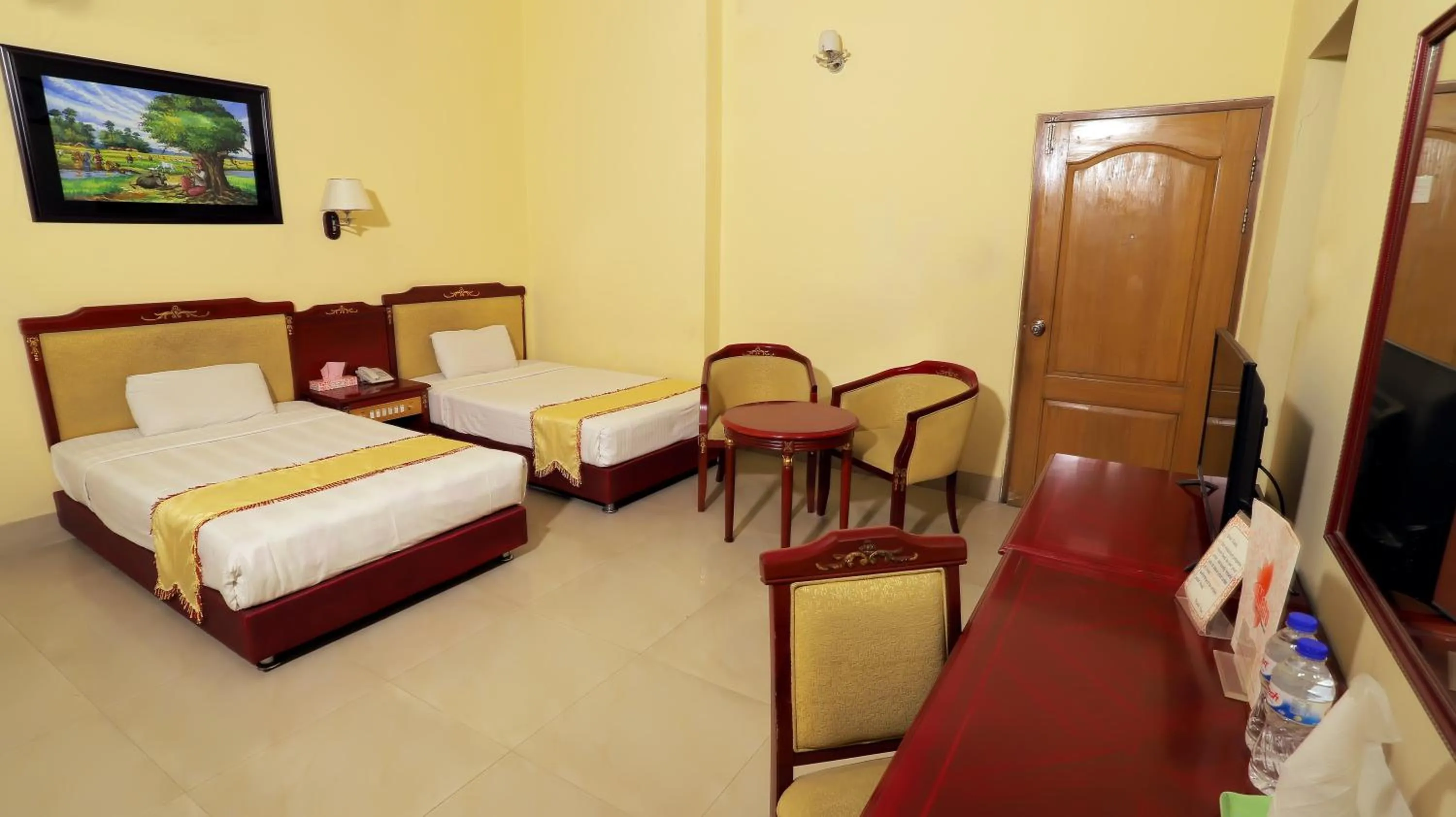 Photo of the whole room, Bed in Hotel Metro International