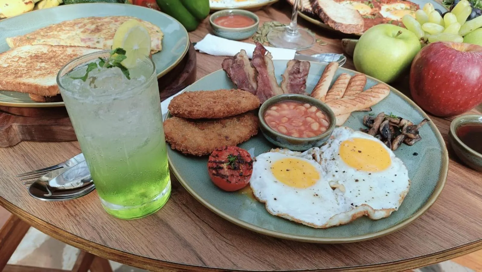 Food and drinks in Jungle by sturmfrei Palolem