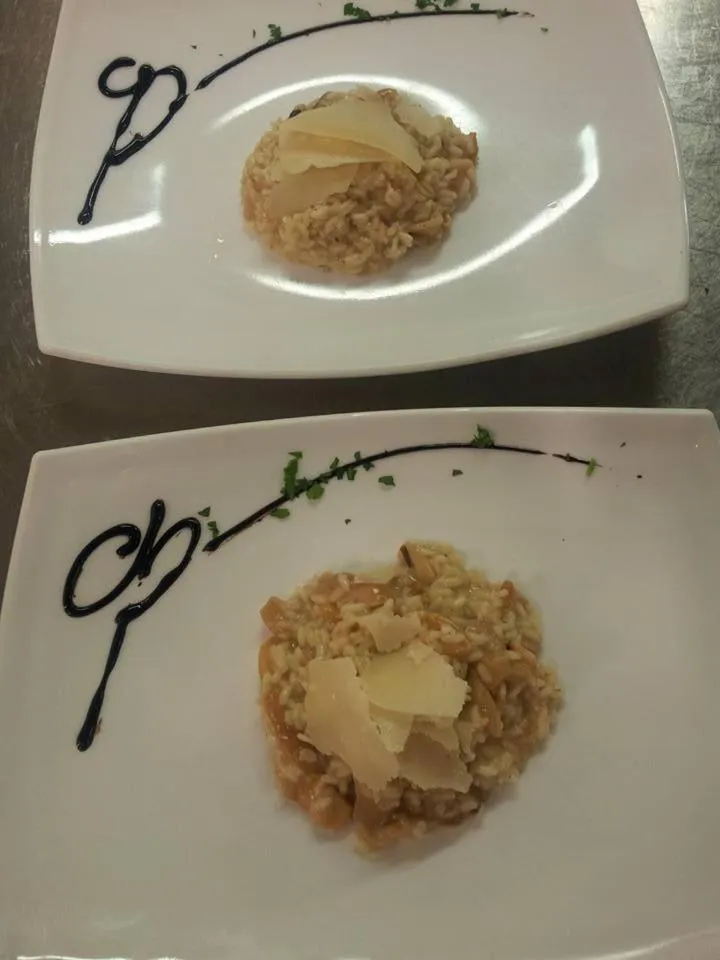 Restaurant/places to eat in Hotel Industria