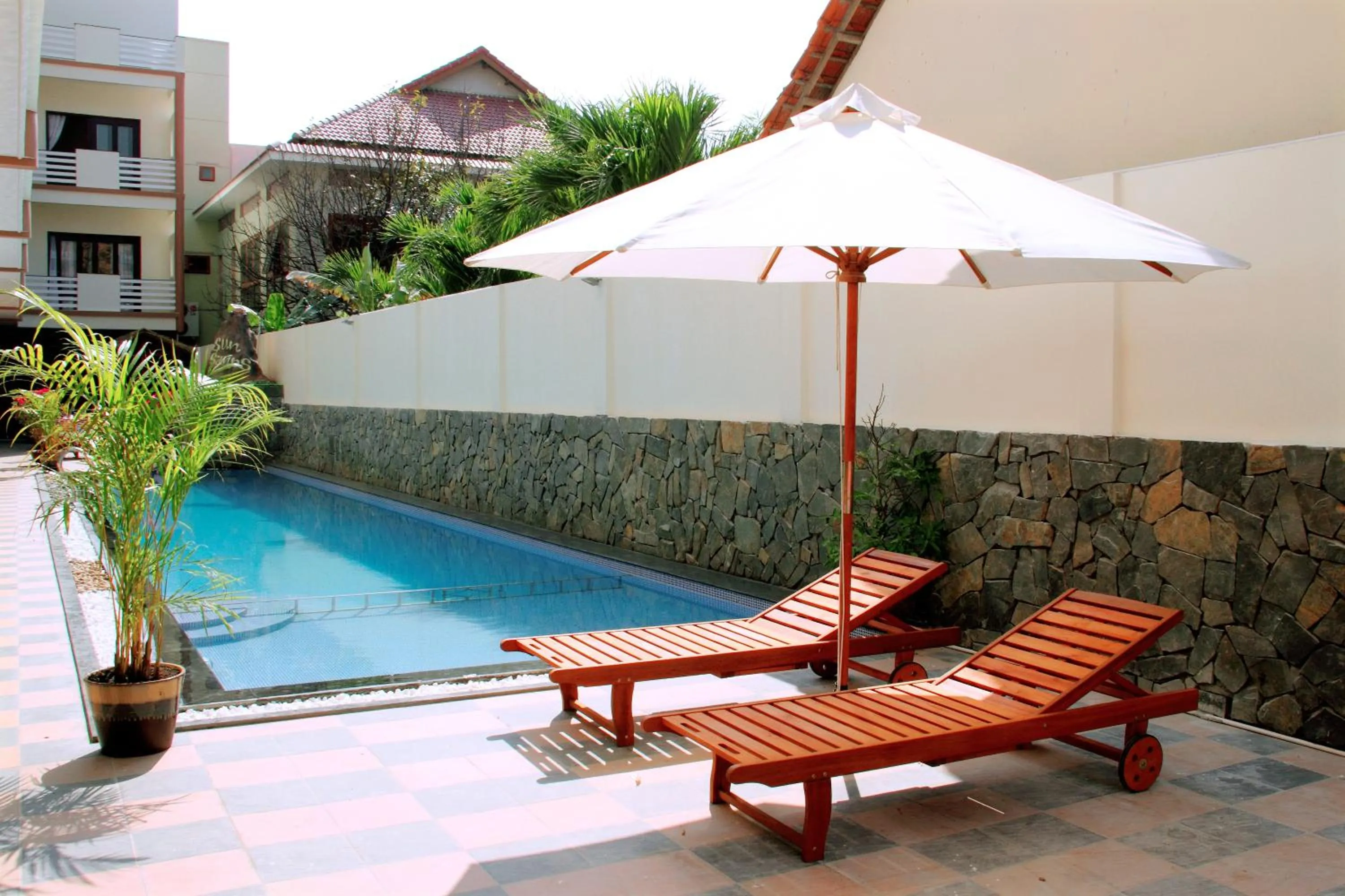 Swimming pool in Sun & Sands Beach Hotel