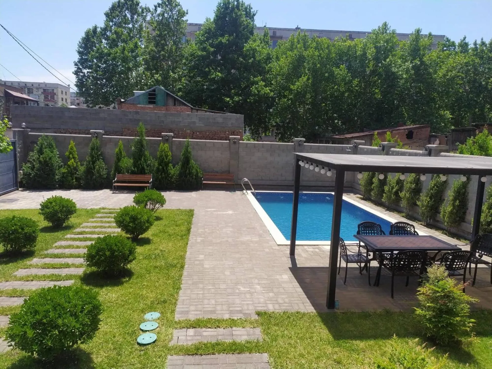 Patio in Vinum Hotel