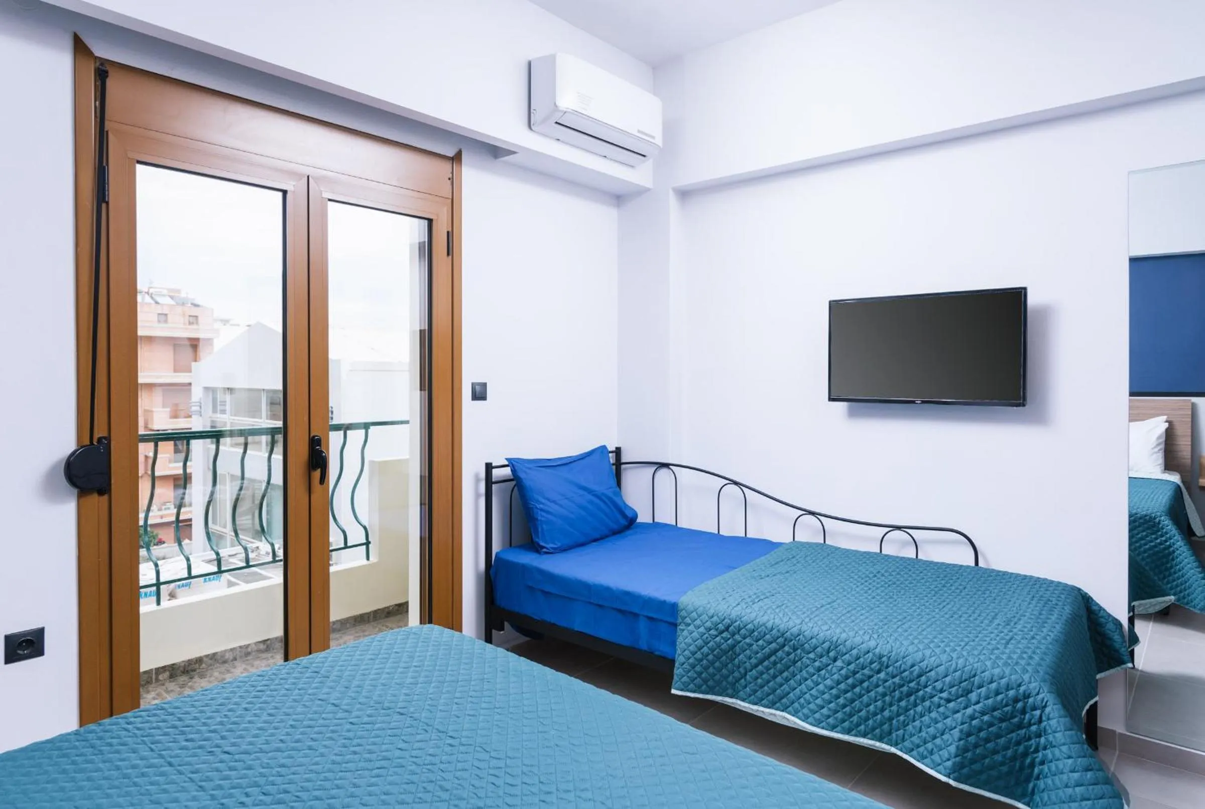 TV and multimedia, Bed in Alcyone Studios and Apartments