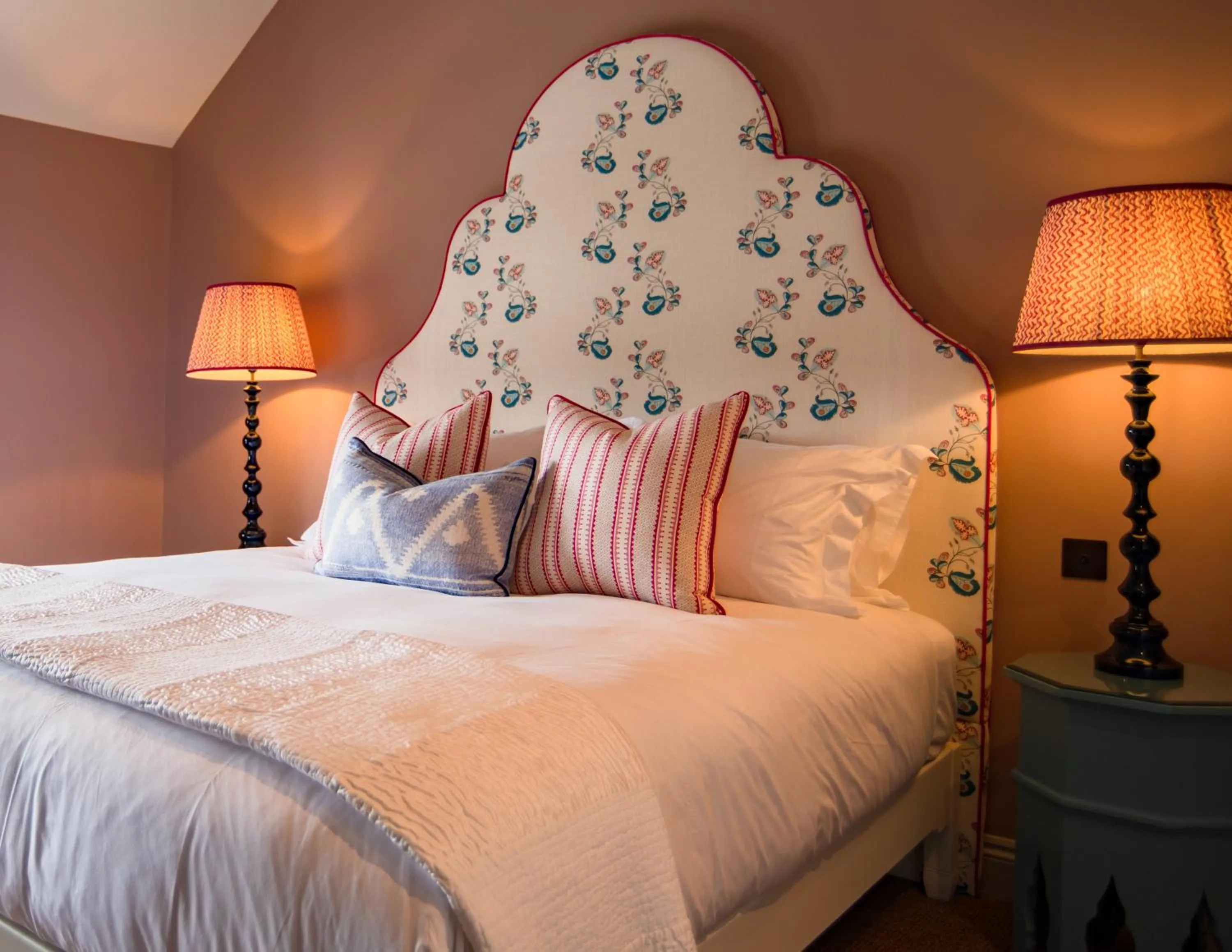 Bed in The White Lion Cowbridge