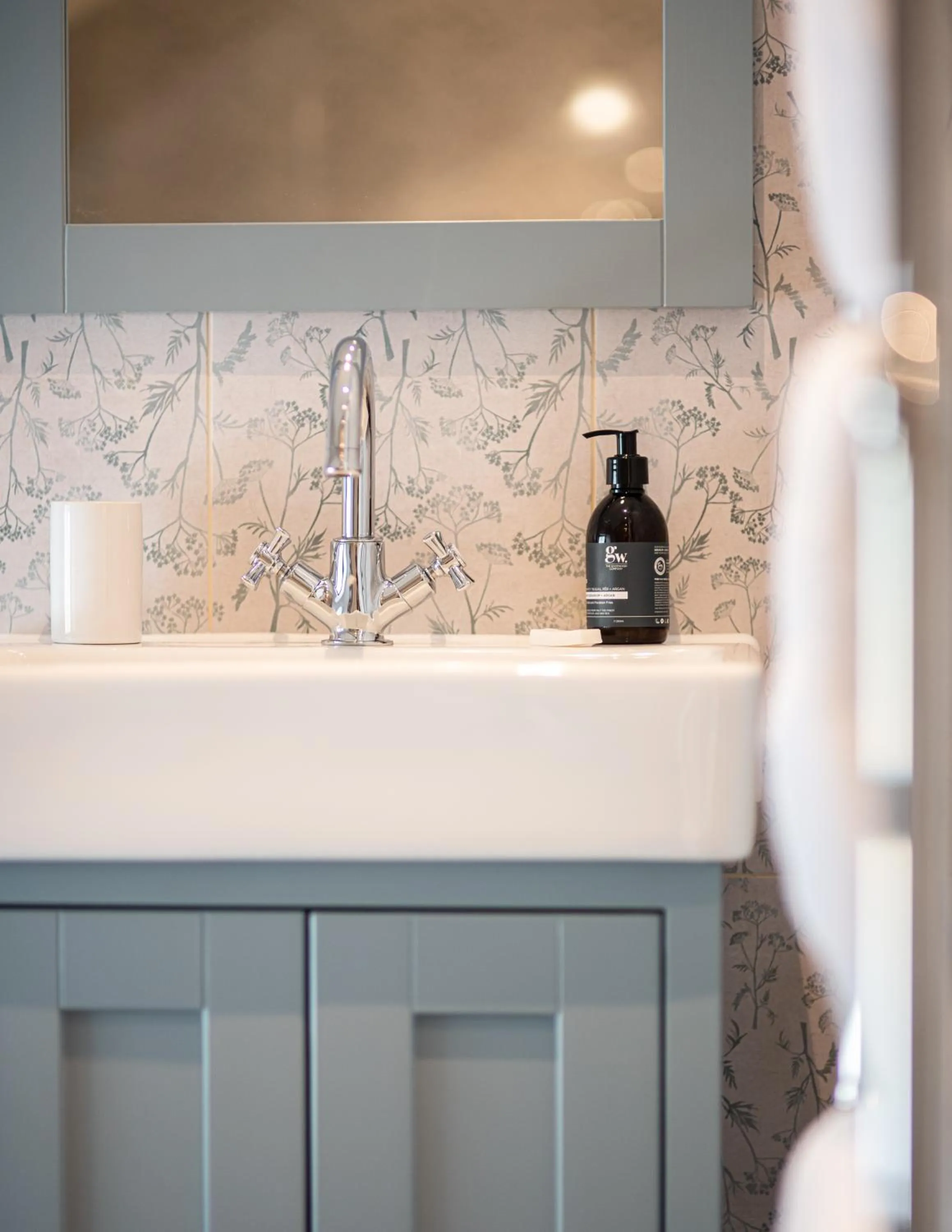 Bathroom in The White Lion Cowbridge