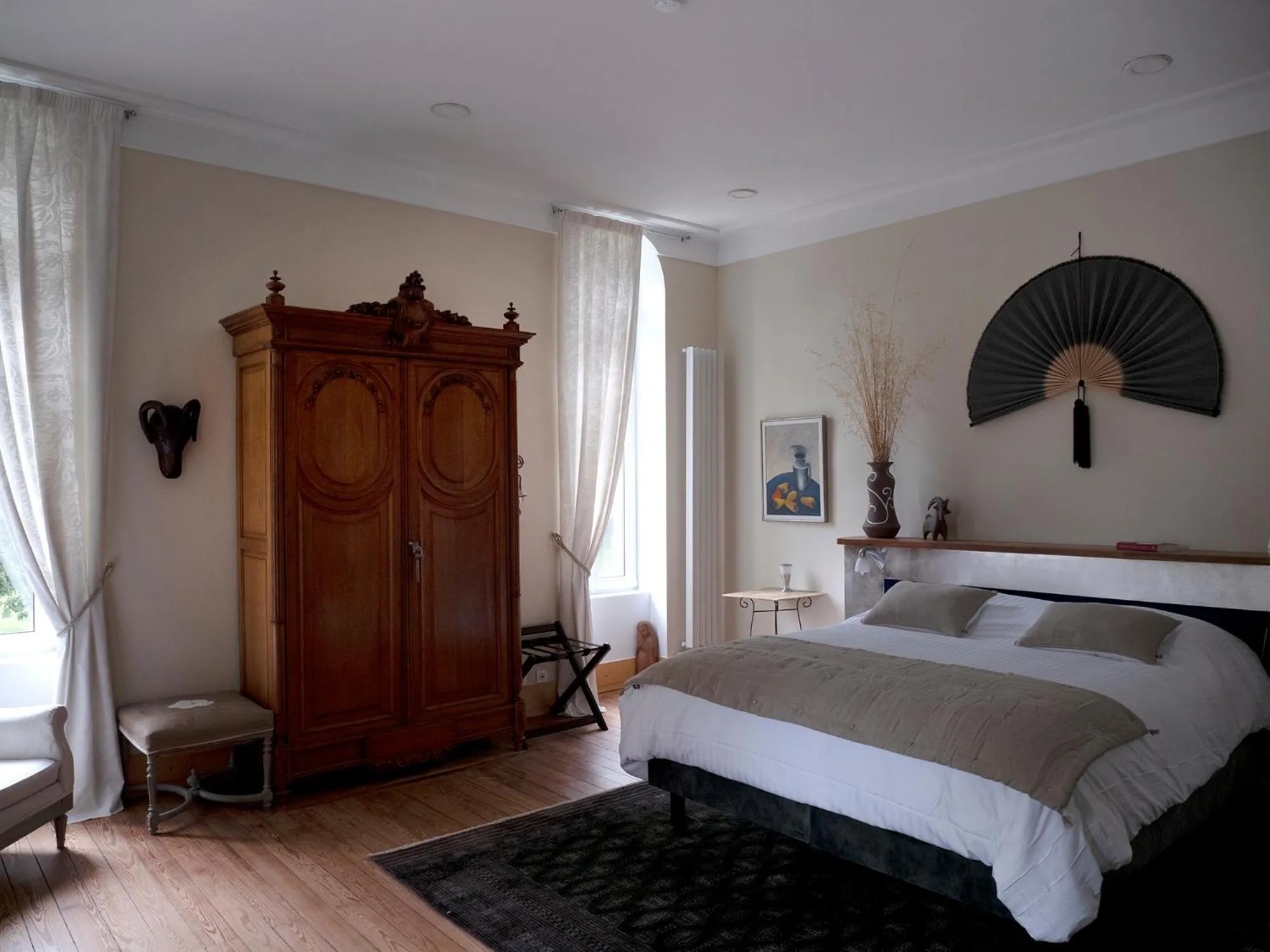 Photo of the whole room, Bed in Château Fleur D'Aya