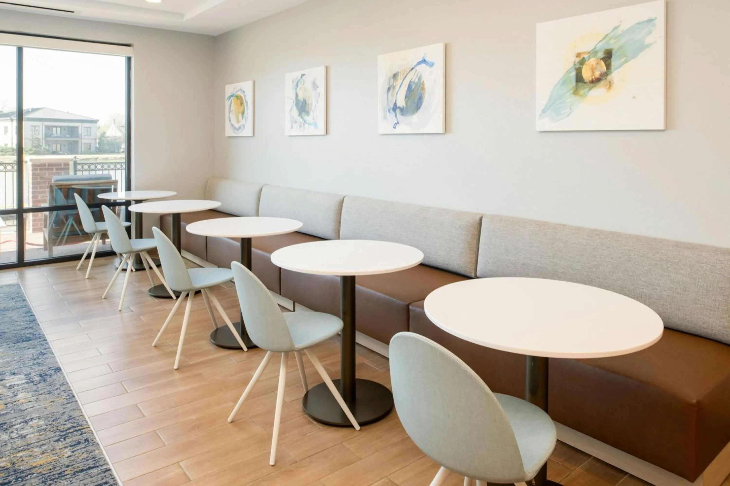 Breakfast in TownePlace Suites by Marriott Jackson Ridgeland/The Township at Colony Park