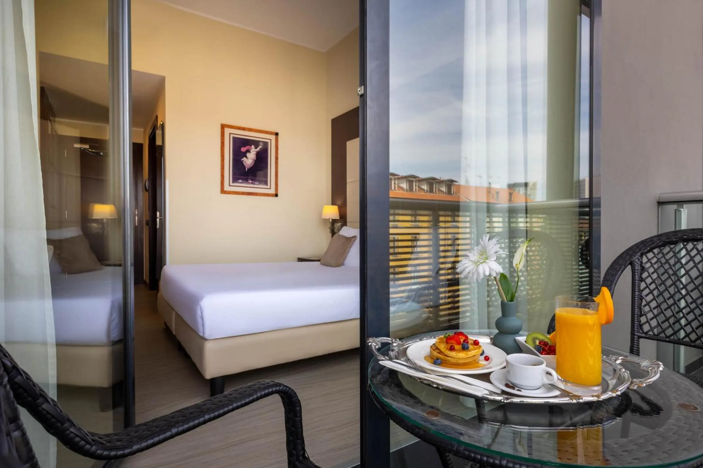 Bed in iH Hotels Milano Watt 13