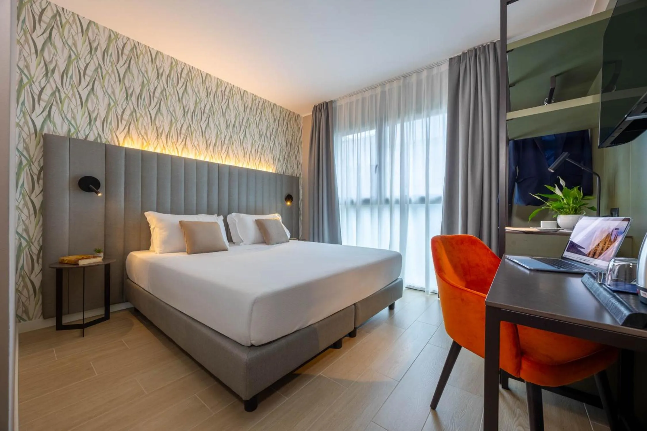 Bed in iH Hotels Milano Watt 13