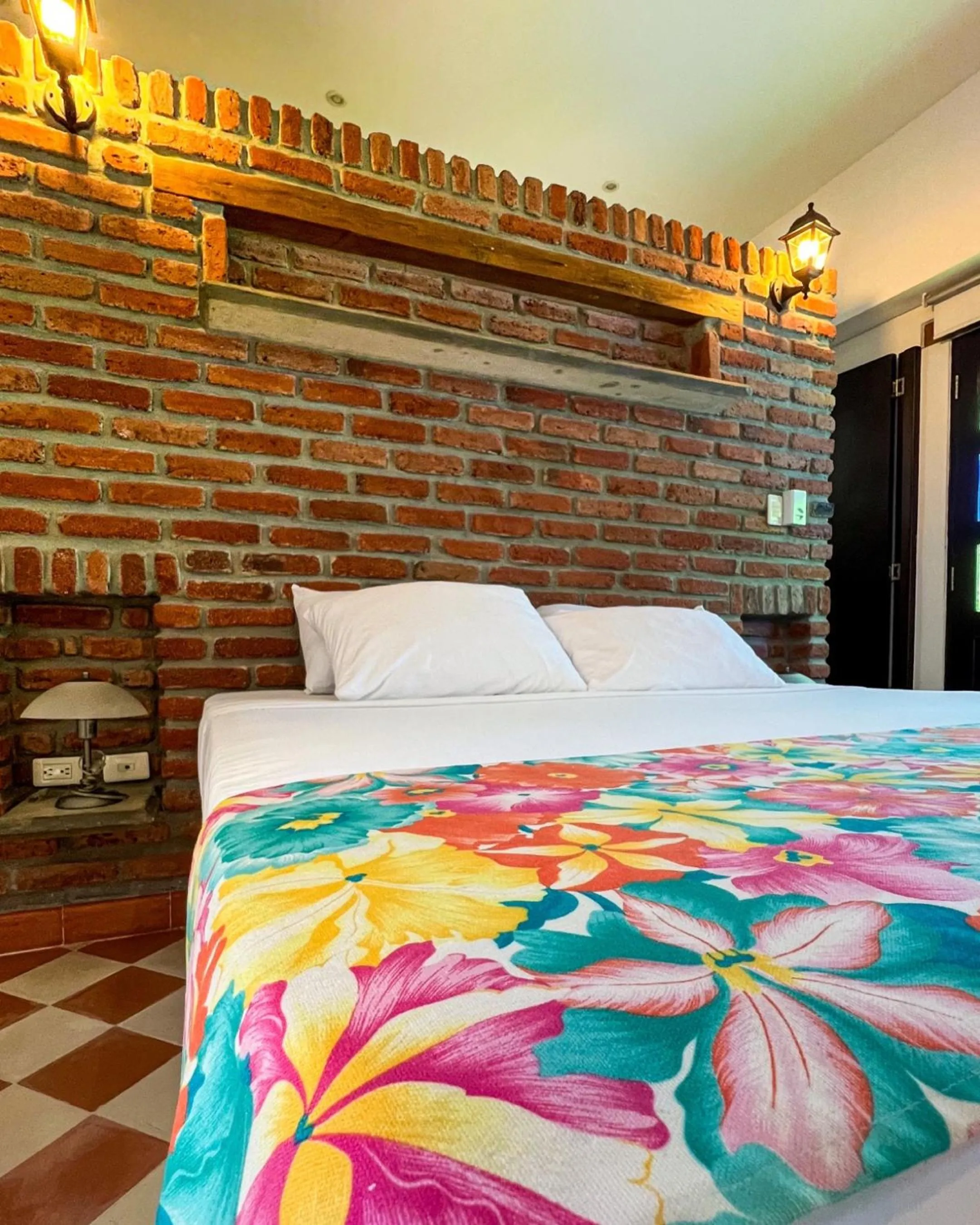 Bed in Hotel Santa Marta by MIJ