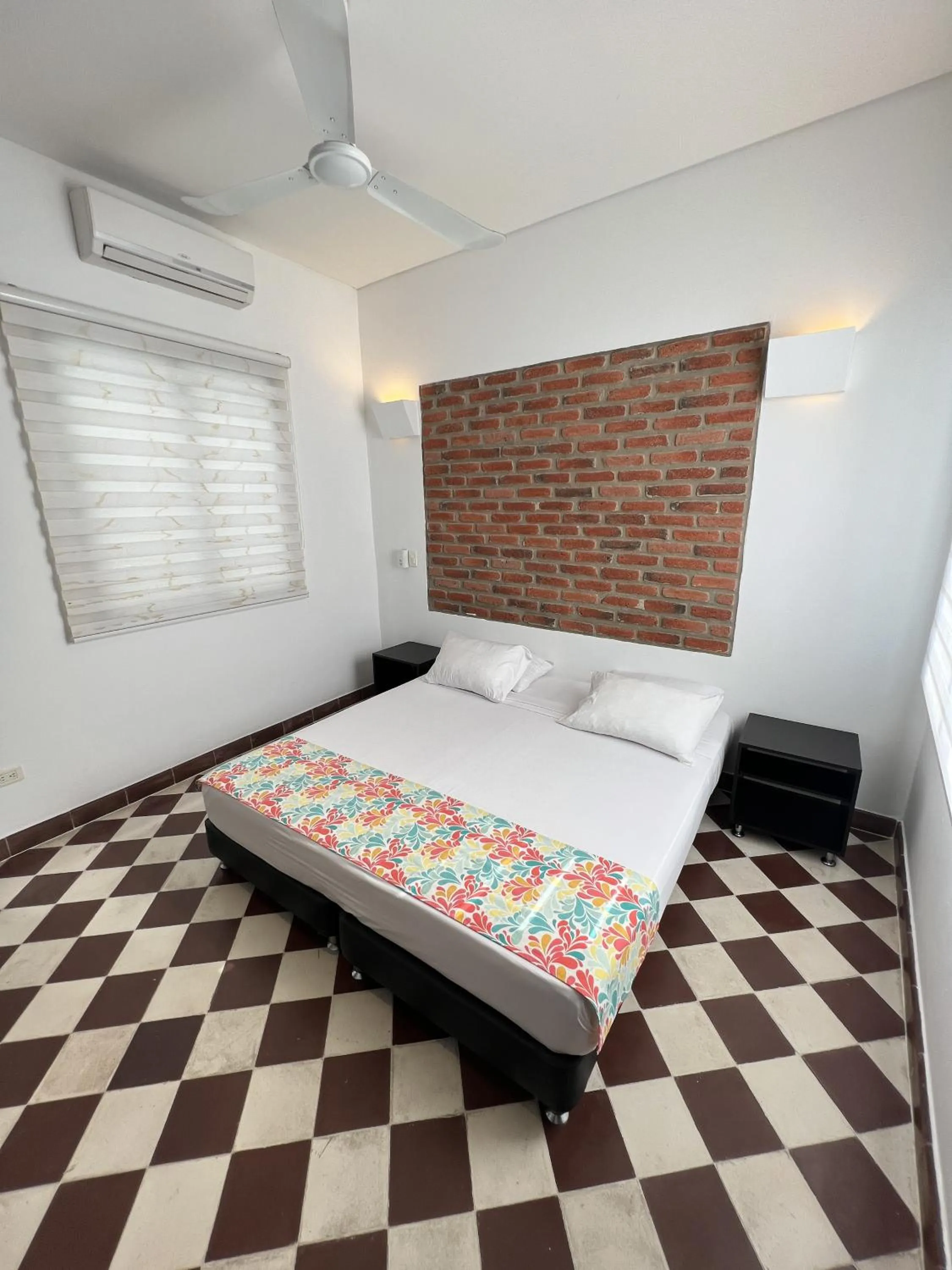 Bed in Hotel Santa Marta by MIJ