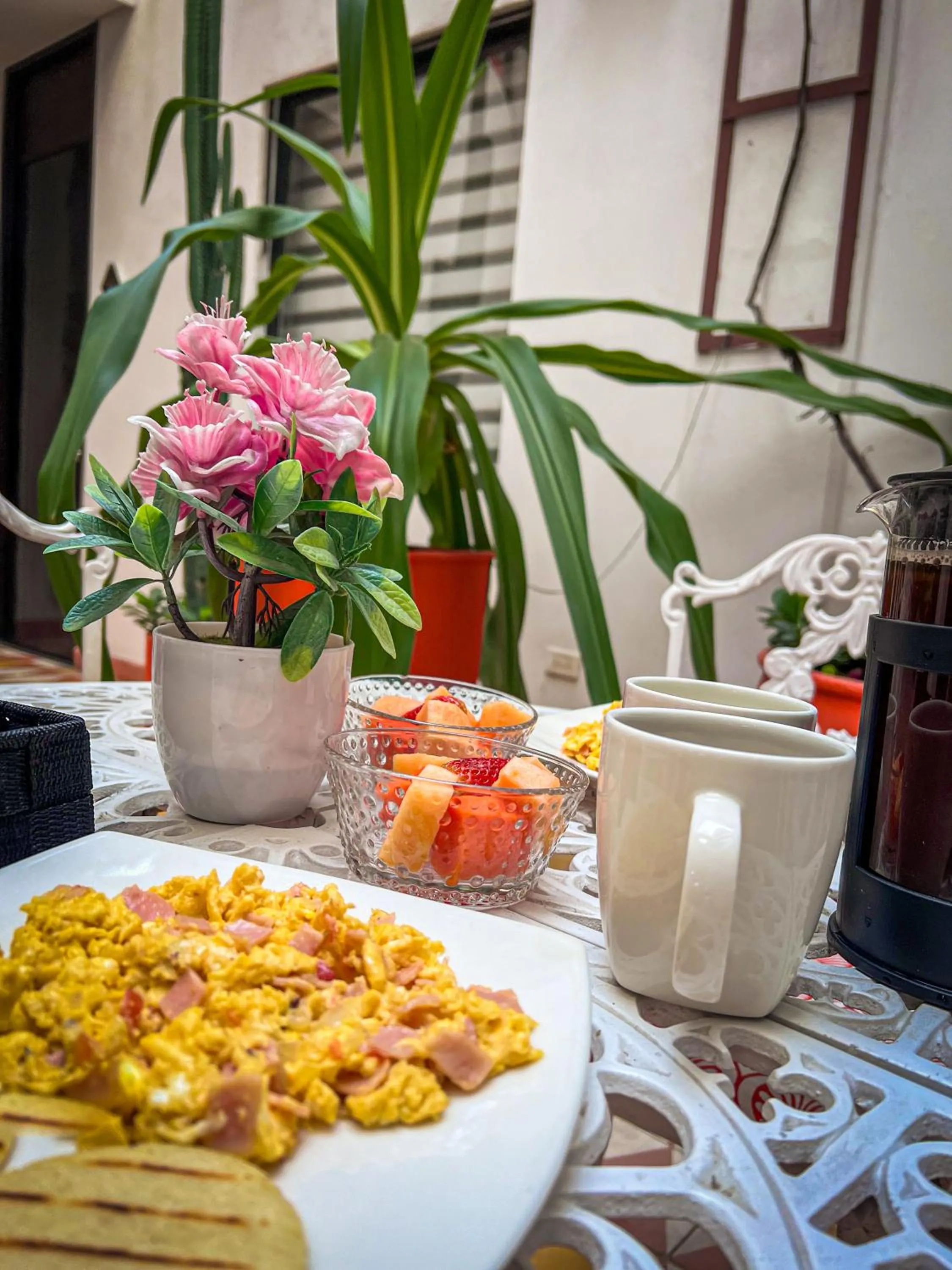 Food and drinks in Hotel Santa Marta by MIJ