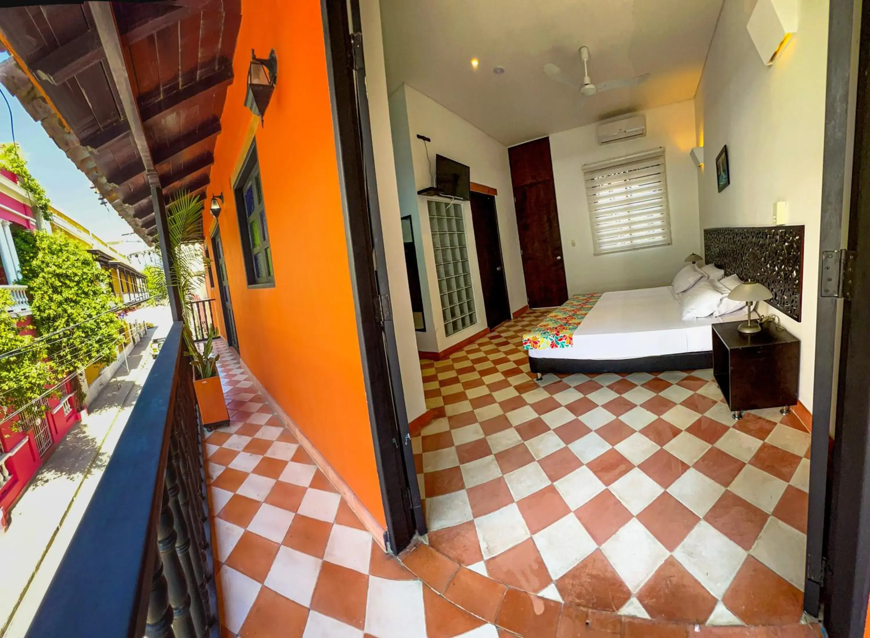Double or Twin Room in The Orange House Santa Marta Double or Twin Room in The Orange House Santa Marta