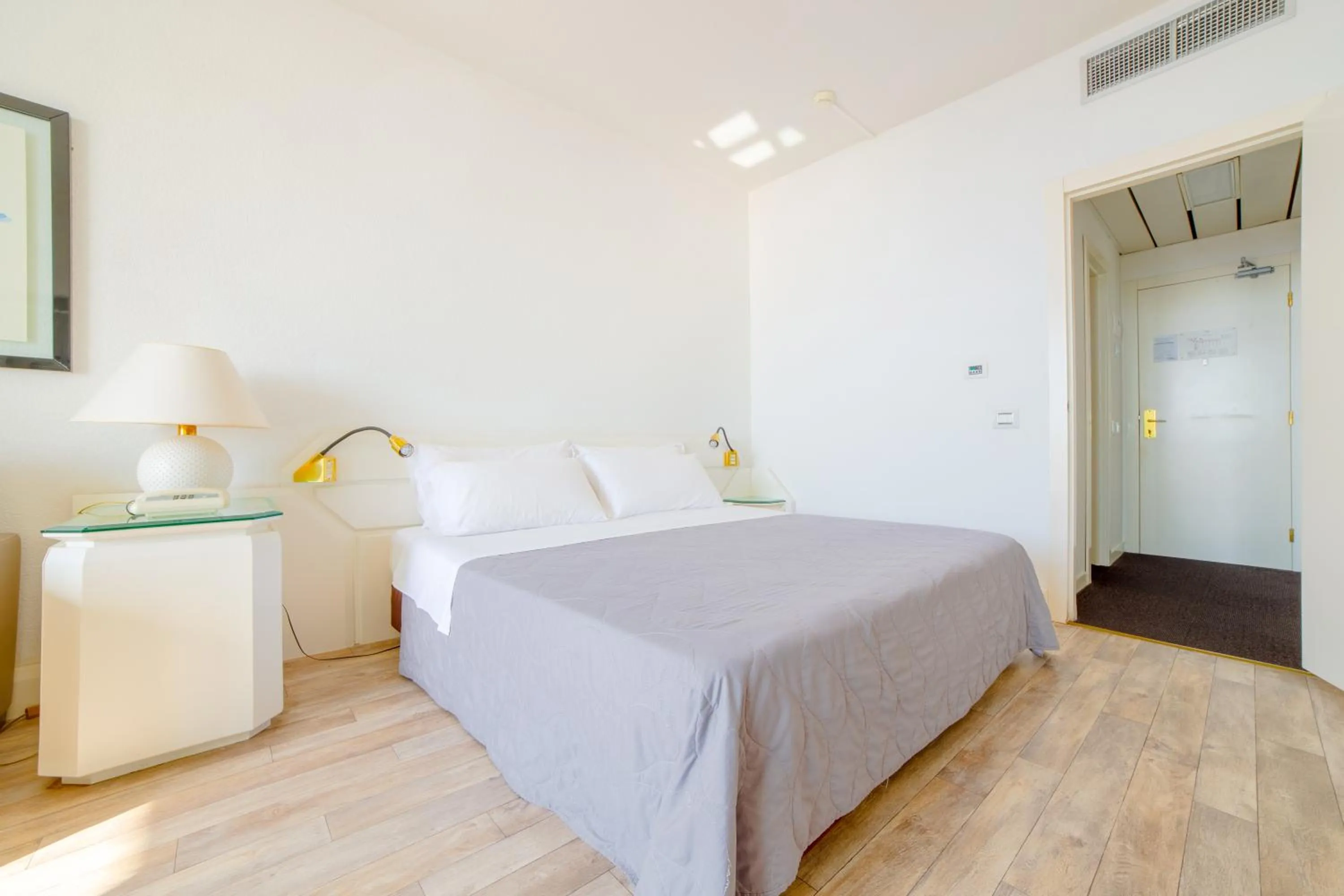 Bedroom, Bed in Grand Hotel Pianeta Maratea Resort