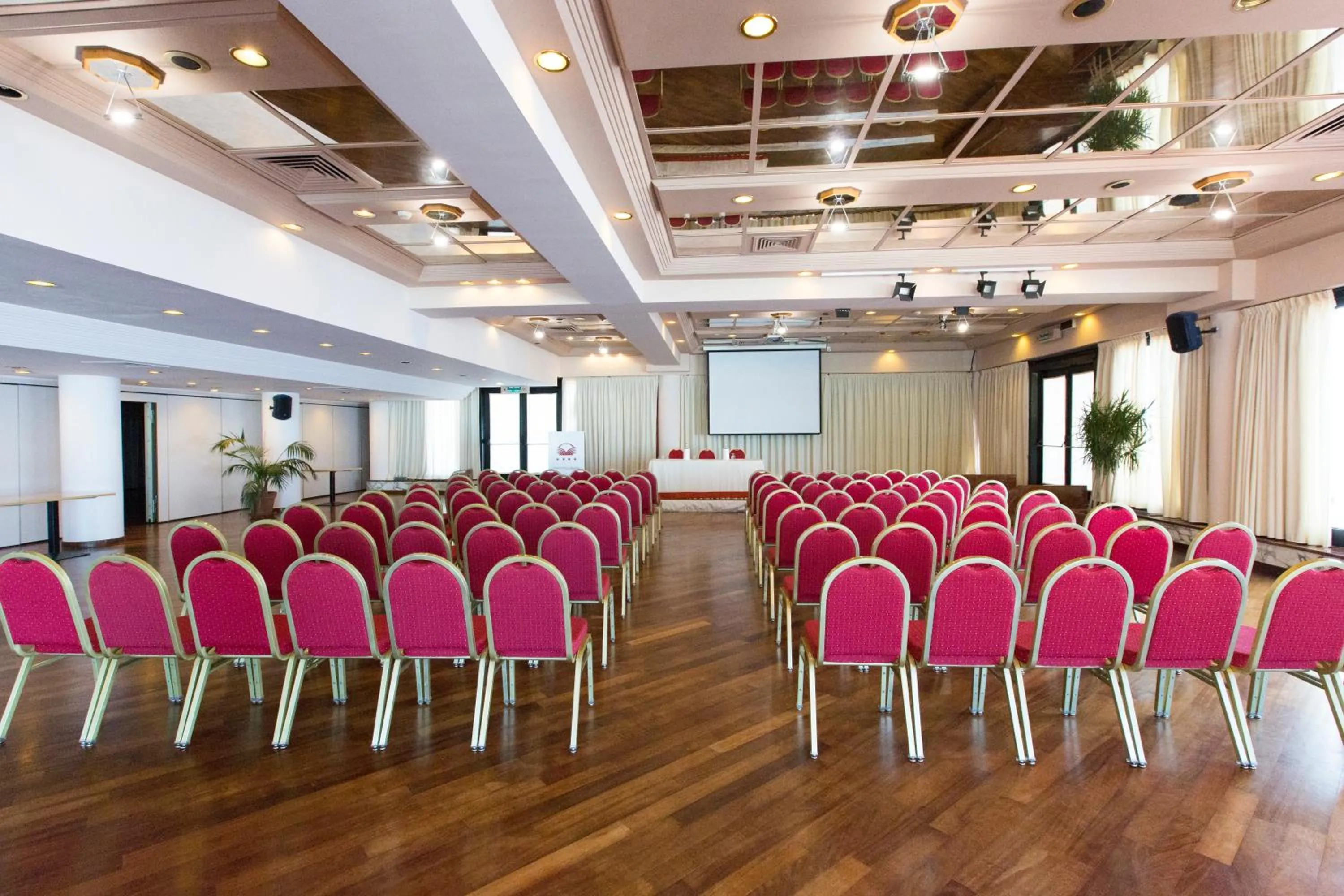 Banquet/Function facilities in Grand Hotel Pianeta Maratea Resort