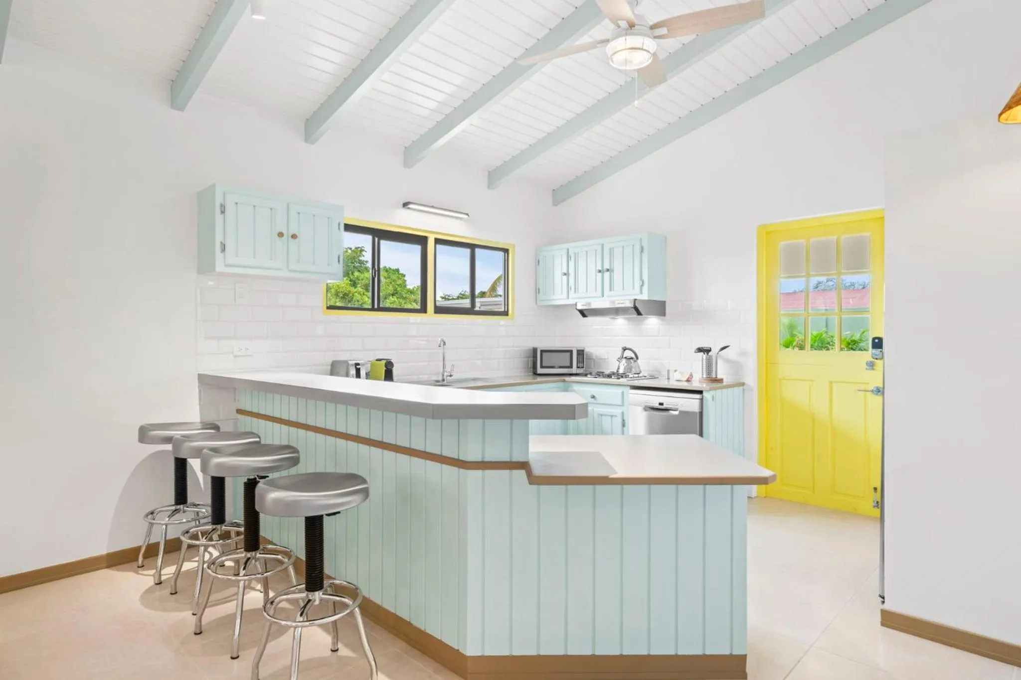 Kitchen or kitchenette in Bubali Bliss Studios & Villas