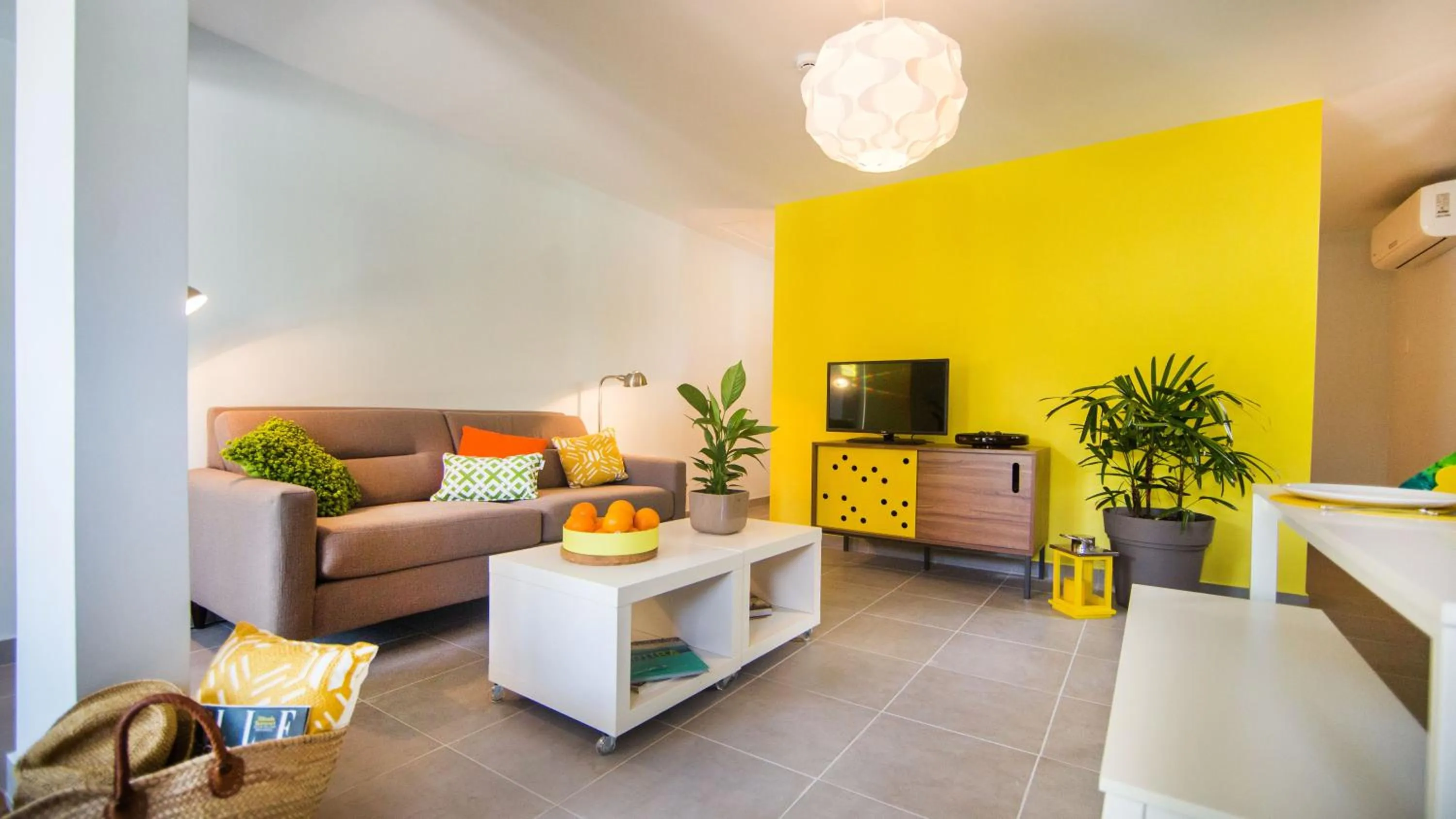 TV and multimedia in Bubali Bliss Studios & Villas