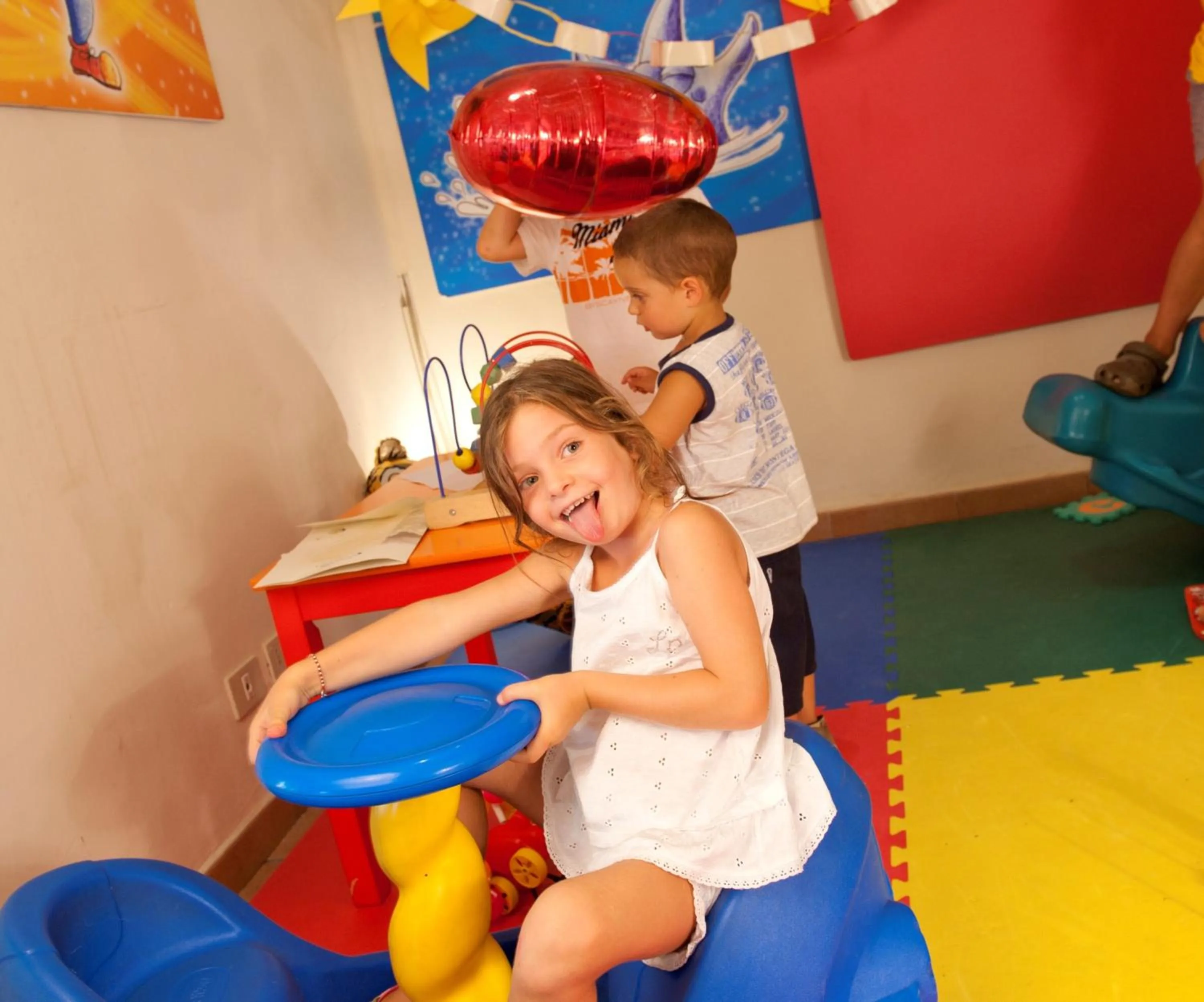 People in Hotel Corallo