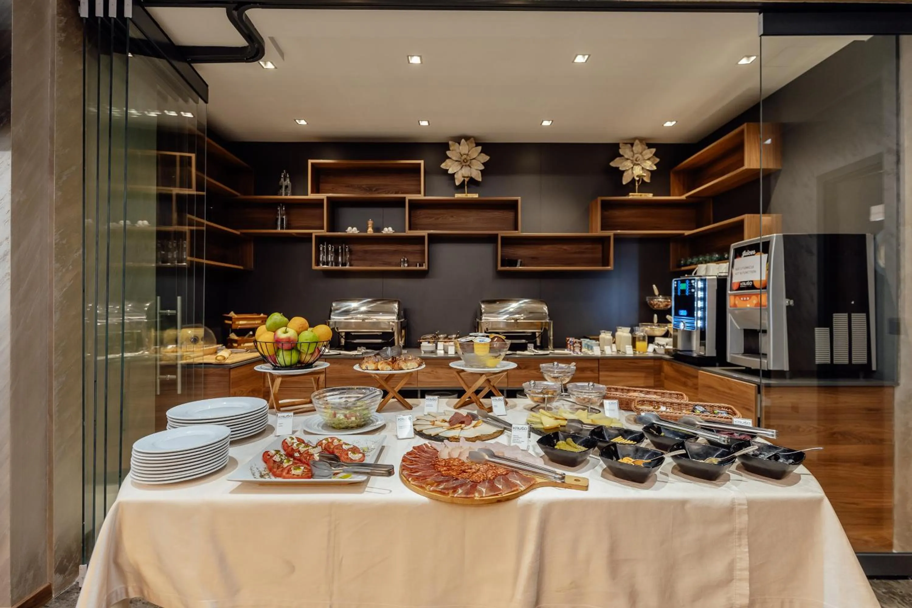 Coffee/tea facilities in Garni Hotel Kruso