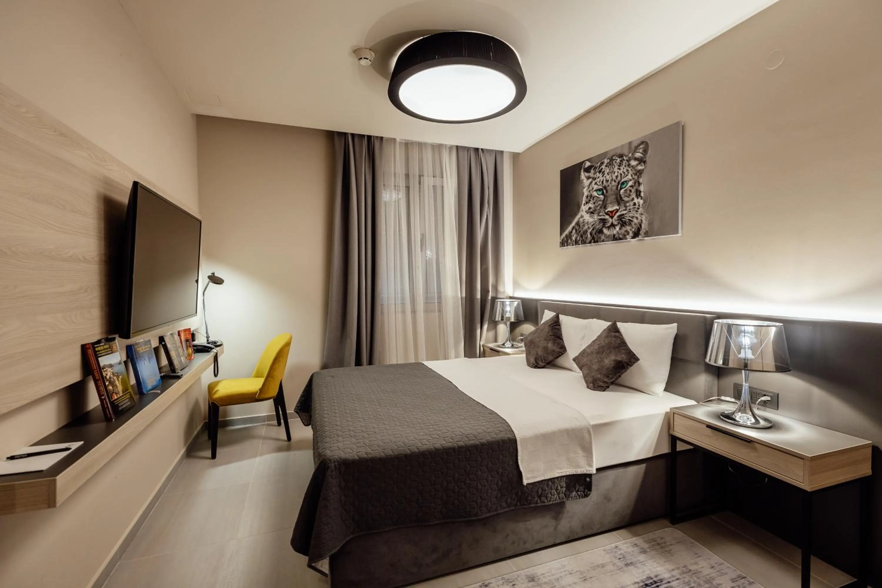 Bed in Garni Hotel Kruso