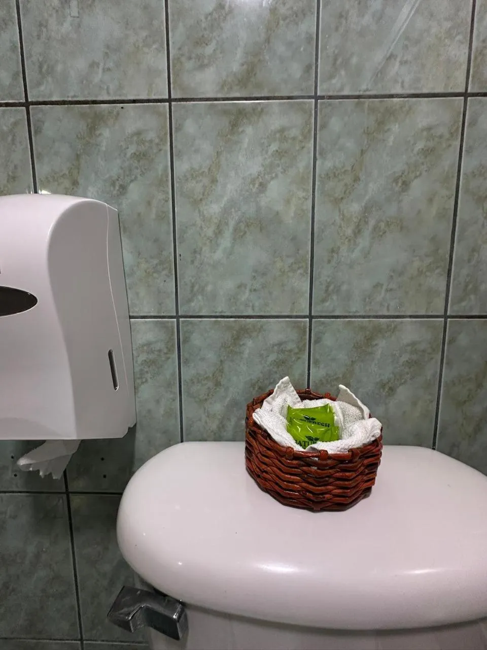 Bathroom in Brillasol Airport Hotel