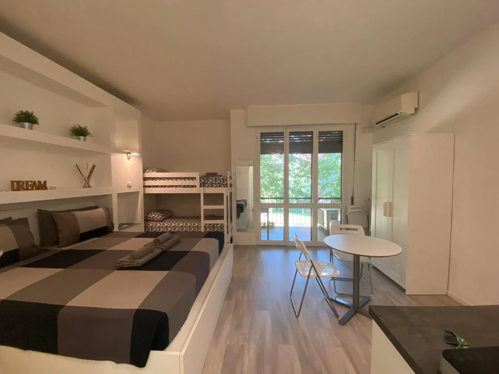 Bed in Bed&breakfast BBqueen Sandonato Policlinico