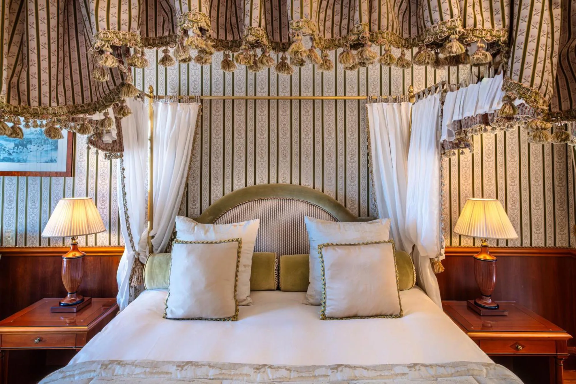 Bedroom, Bed in Grand Hotel Dino