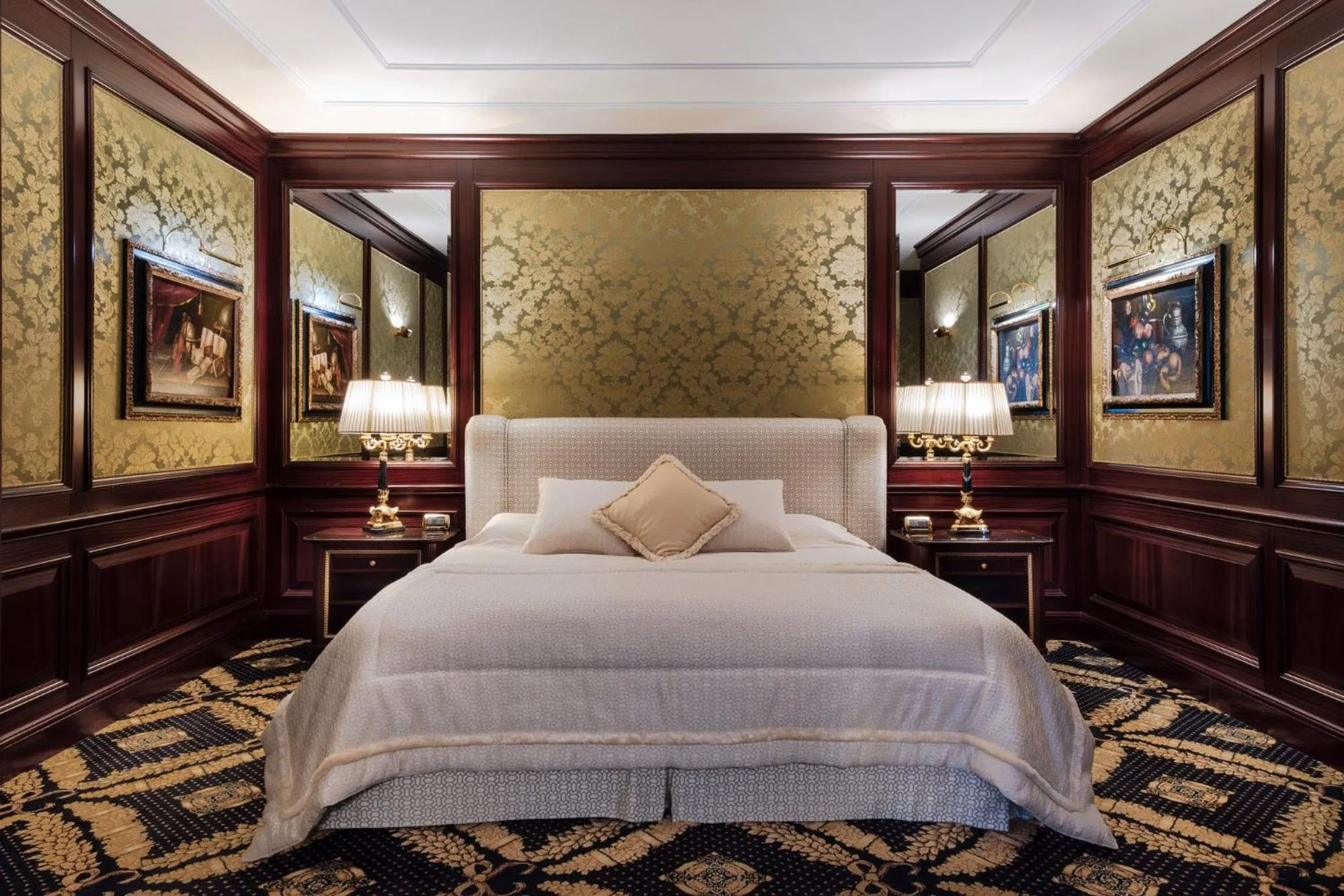 Bed in Grand Hotel Dino