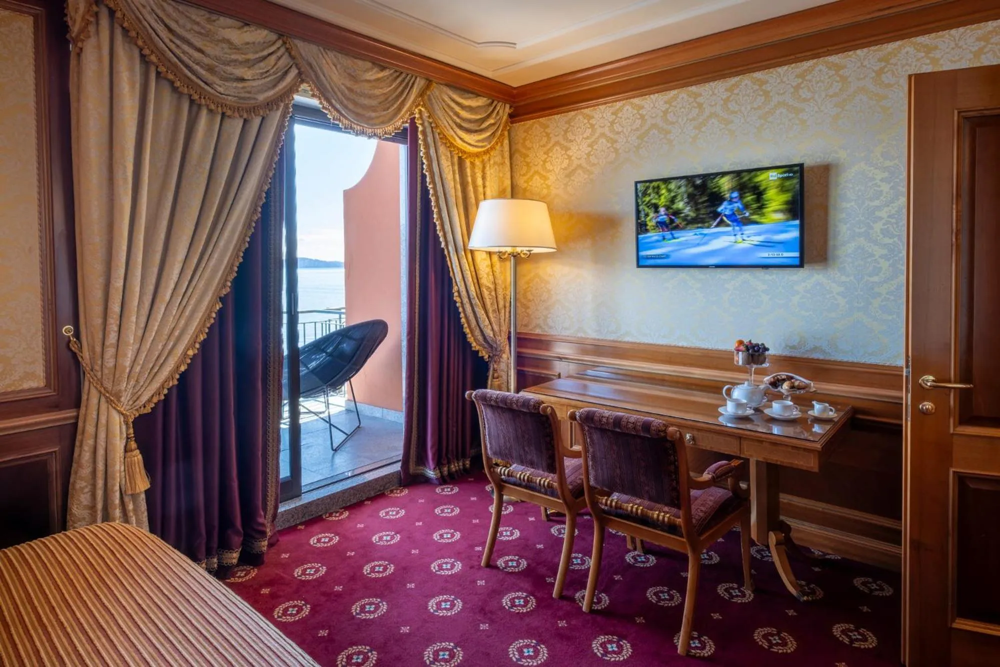 Bed in Grand Hotel Dino