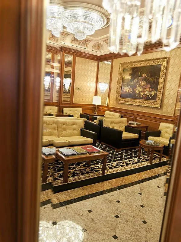 Photo of the whole room in Hotel Simplon