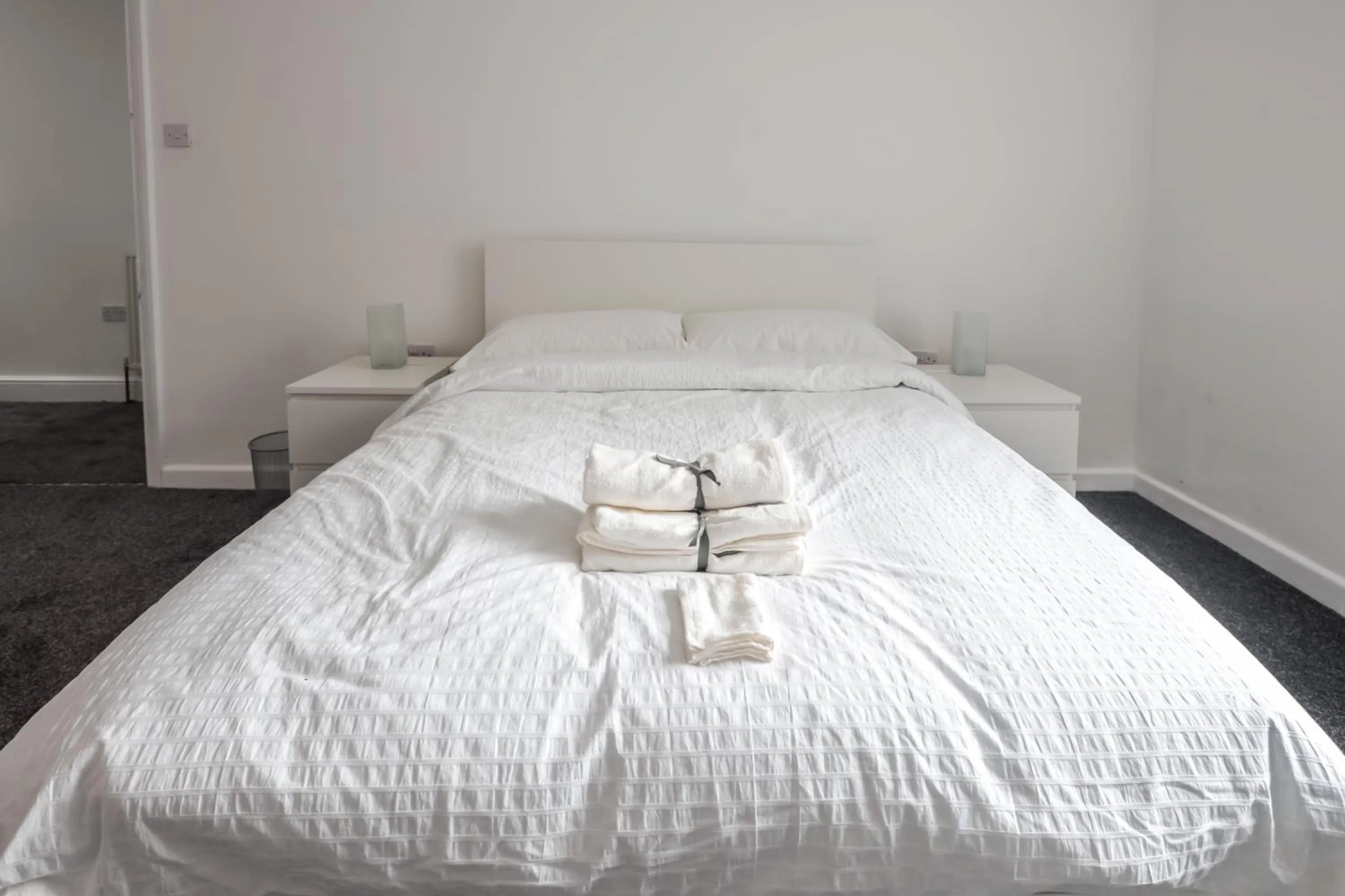 Bedroom in Spacious 4 Bed House in Birmingham, Suitable for Contractors