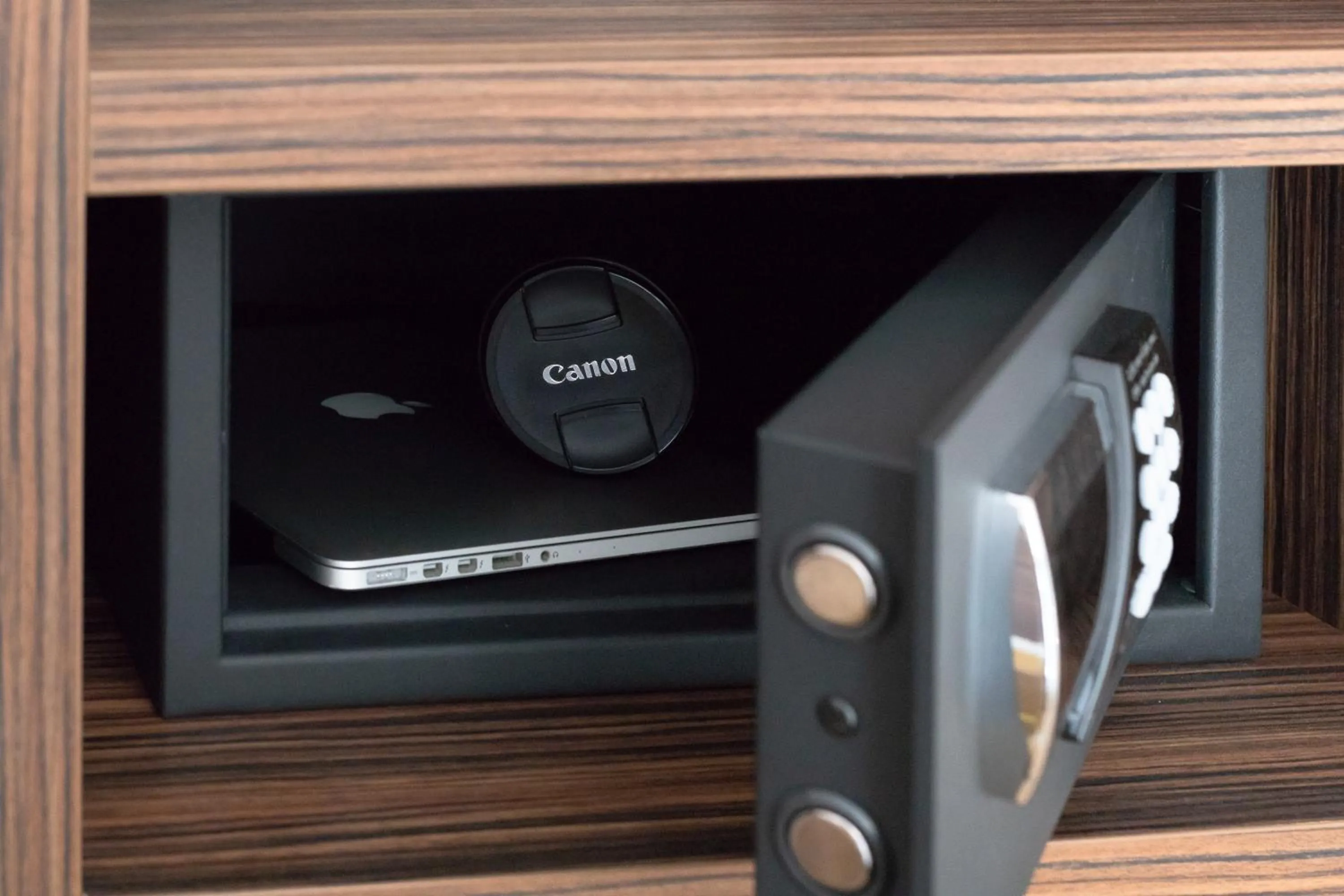 safe in AH - Duomo Essence