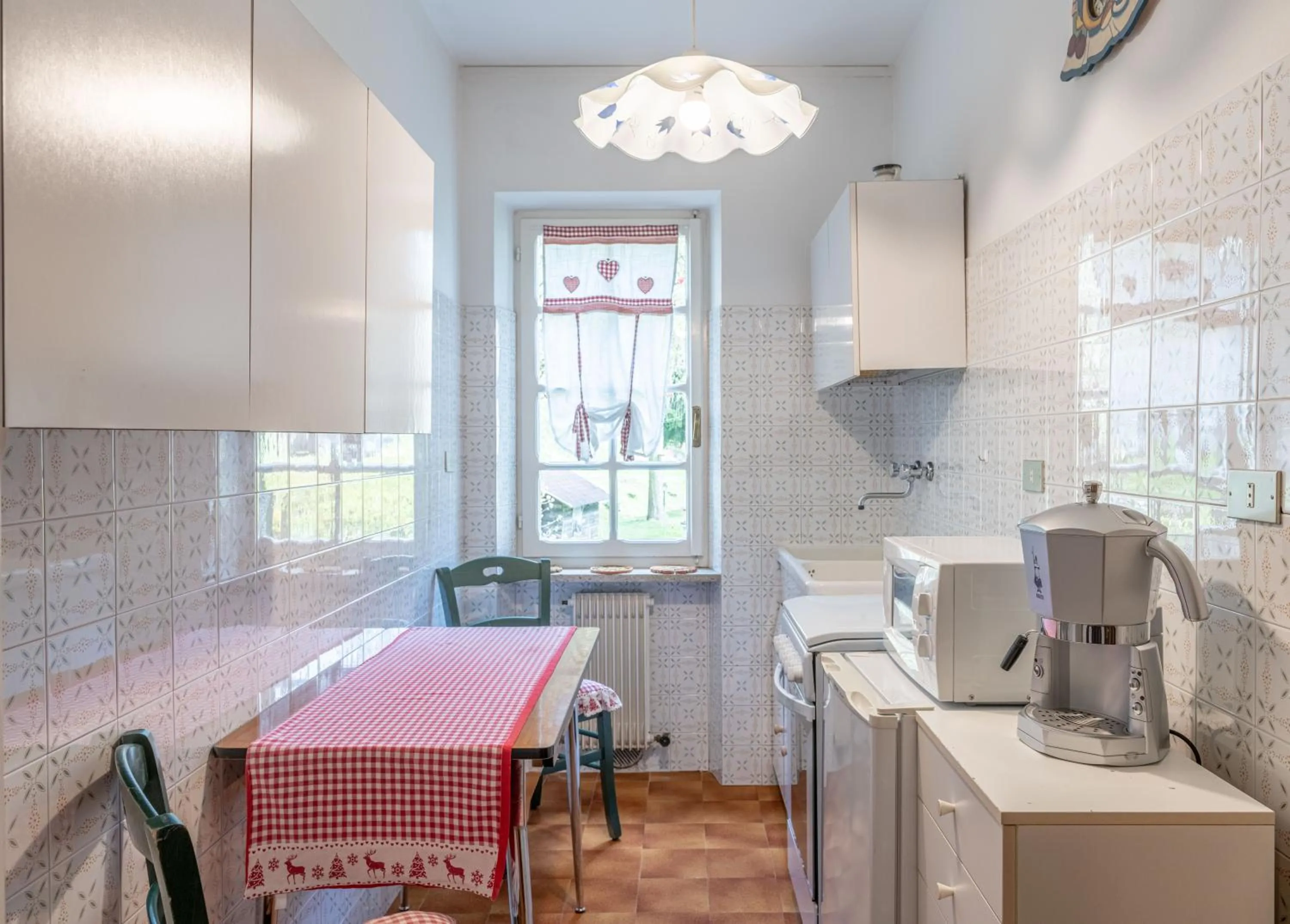 Kitchen or kitchenette in Good Life Hotel Garden - Private Spa and Pool