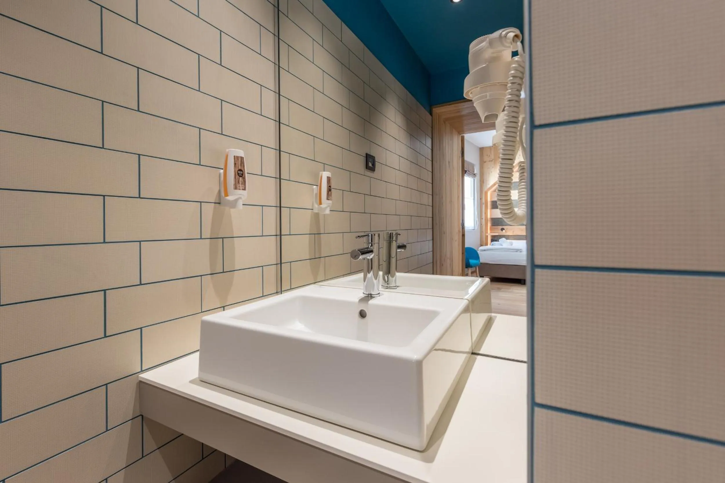 Bathroom in Good Life Hotel Garden - Private Spa and Pool