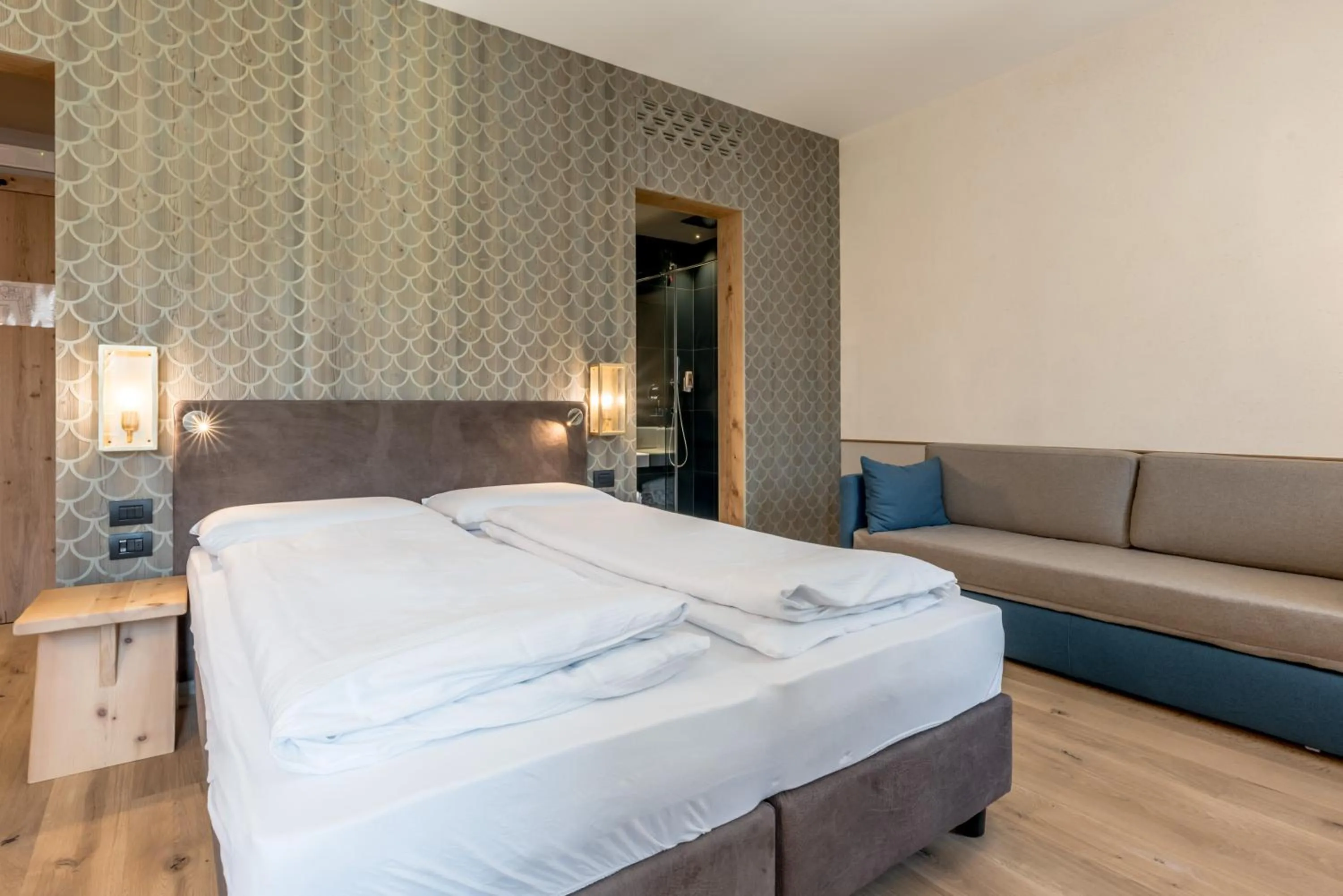 Bed in Good Life Hotel Garden - Private Spa and Pool