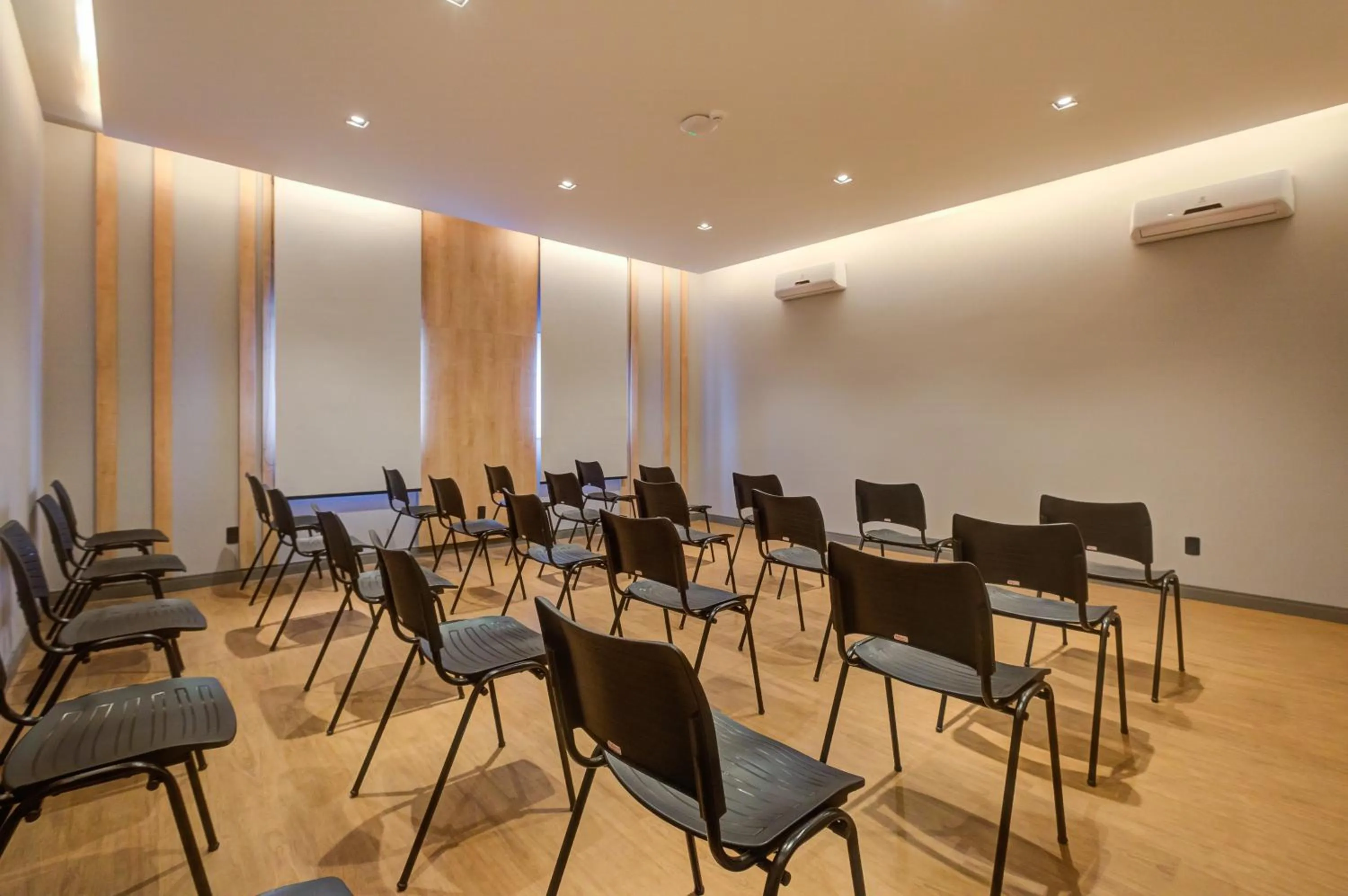 Meeting/conference room in Slaviero Ponta Grossa