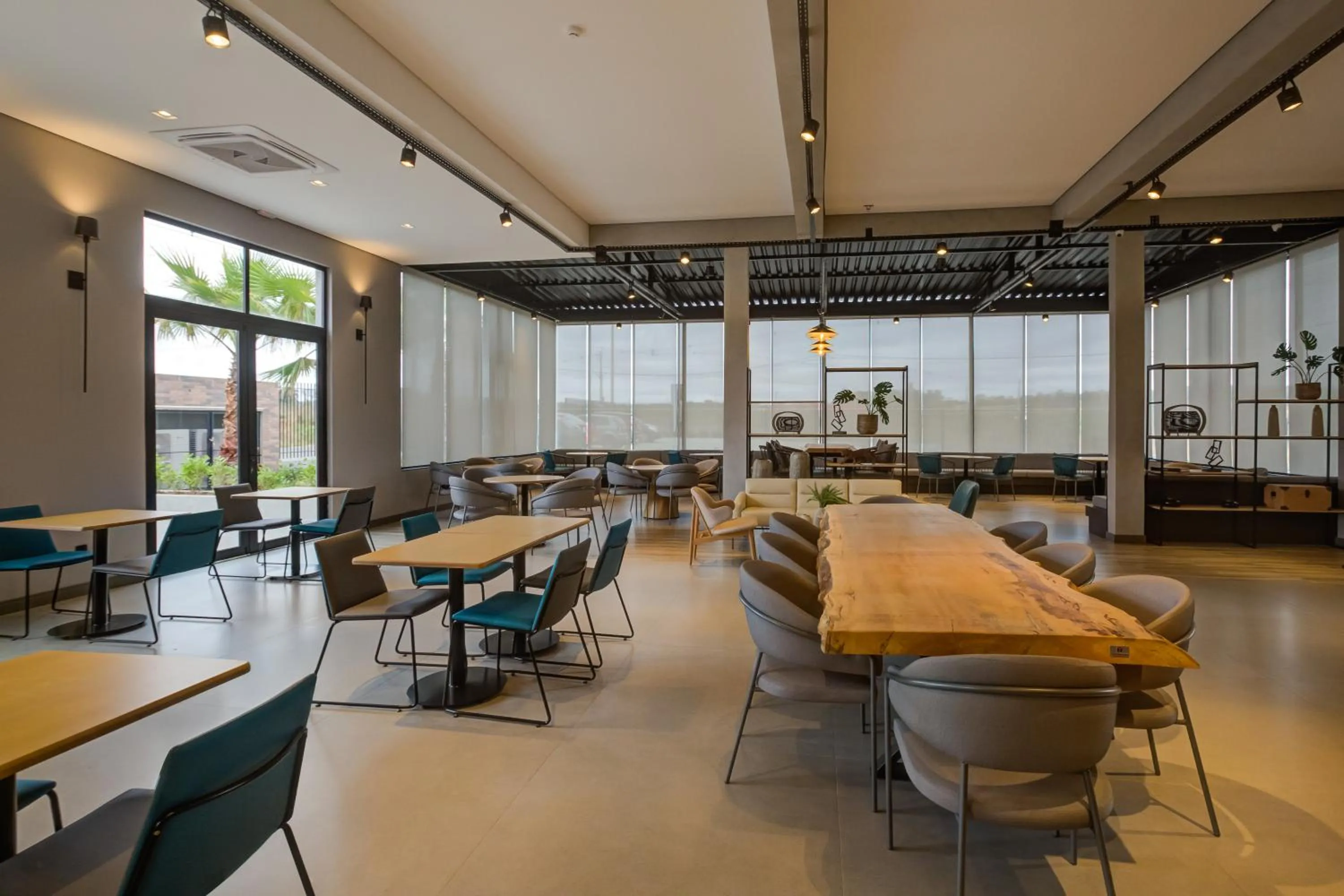 Restaurant/places to eat in Slaviero Ponta Grossa