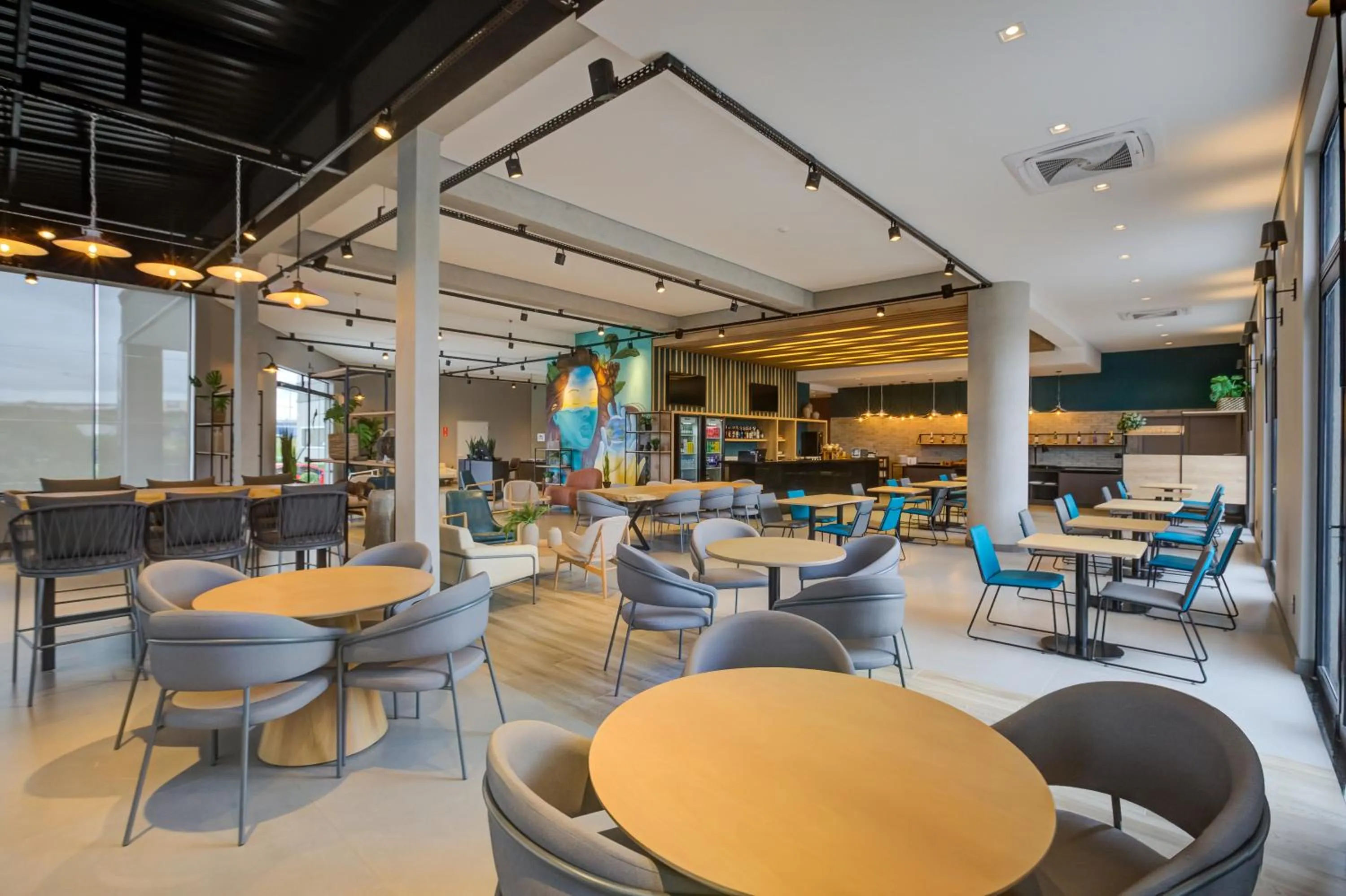 Restaurant/places to eat in Slaviero Ponta Grossa