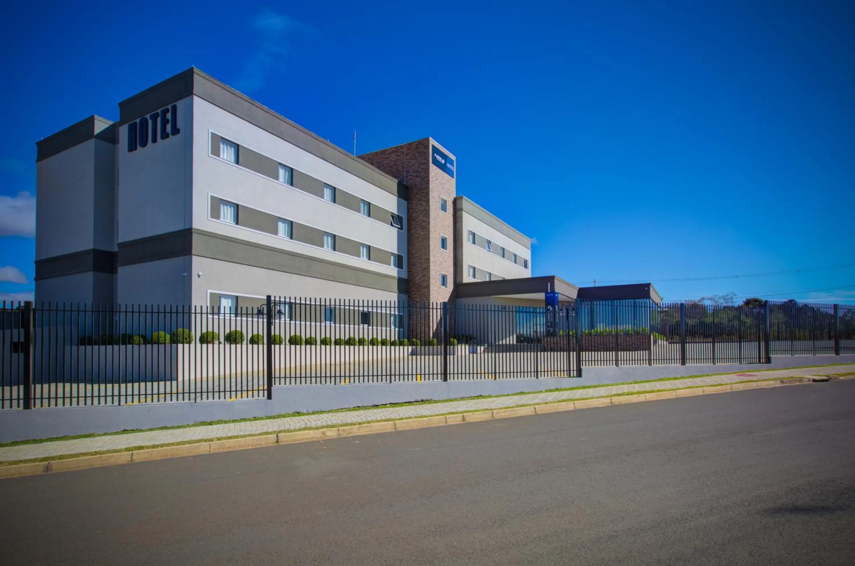 Property building in Slaviero Ponta Grossa