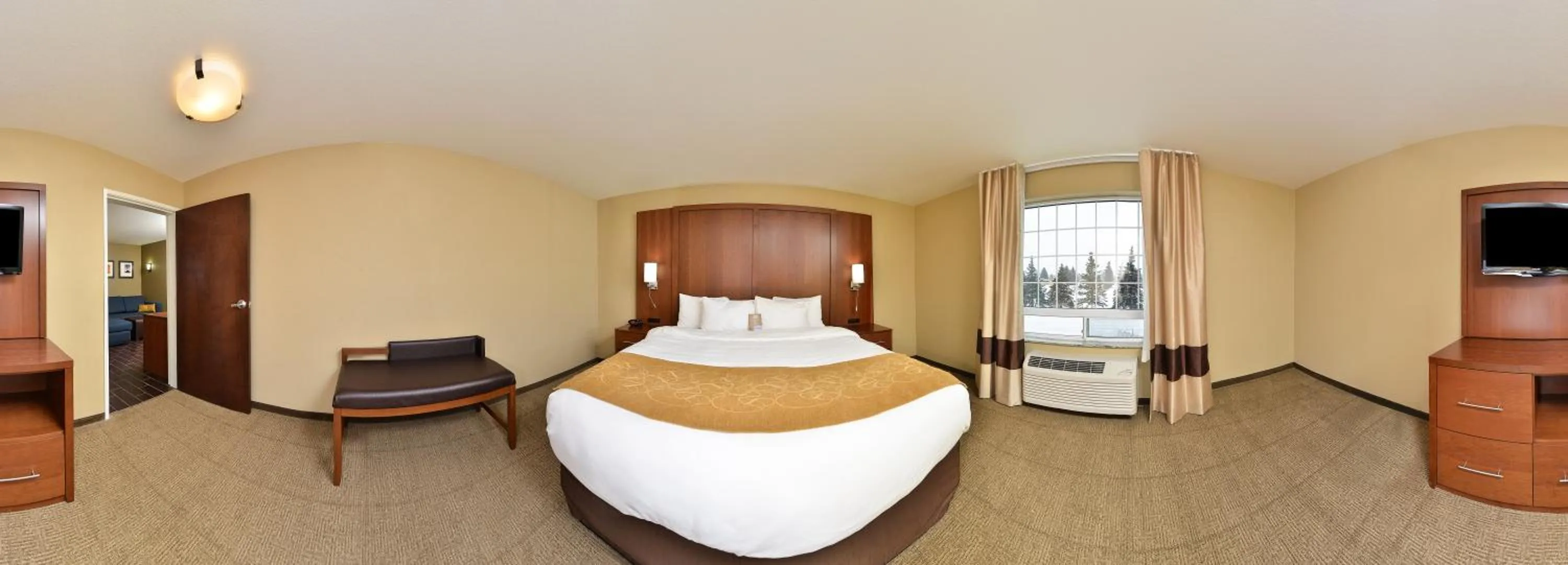 Bed in Comfort Suites Minot South