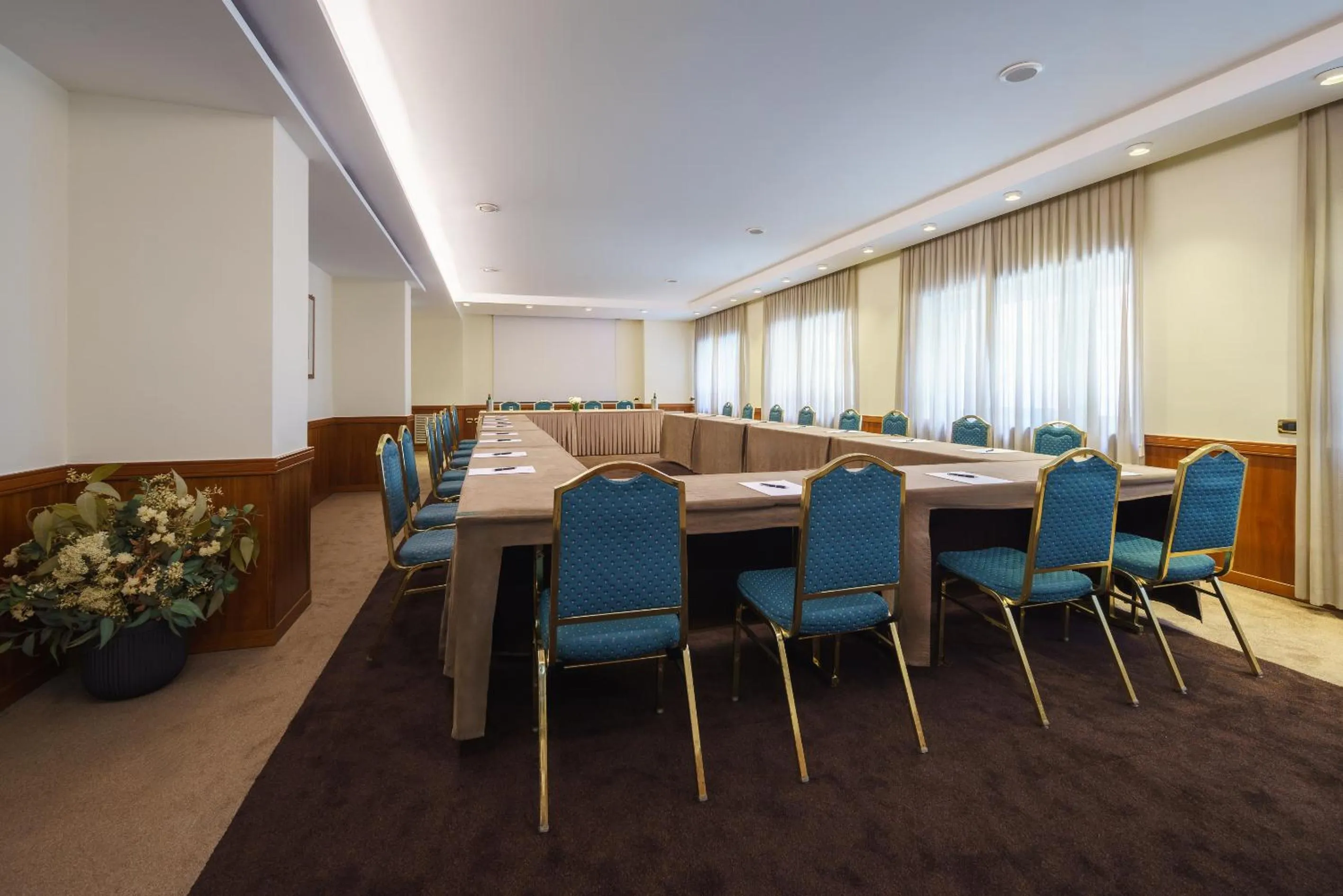 Meeting/conference room in Exe Majestic