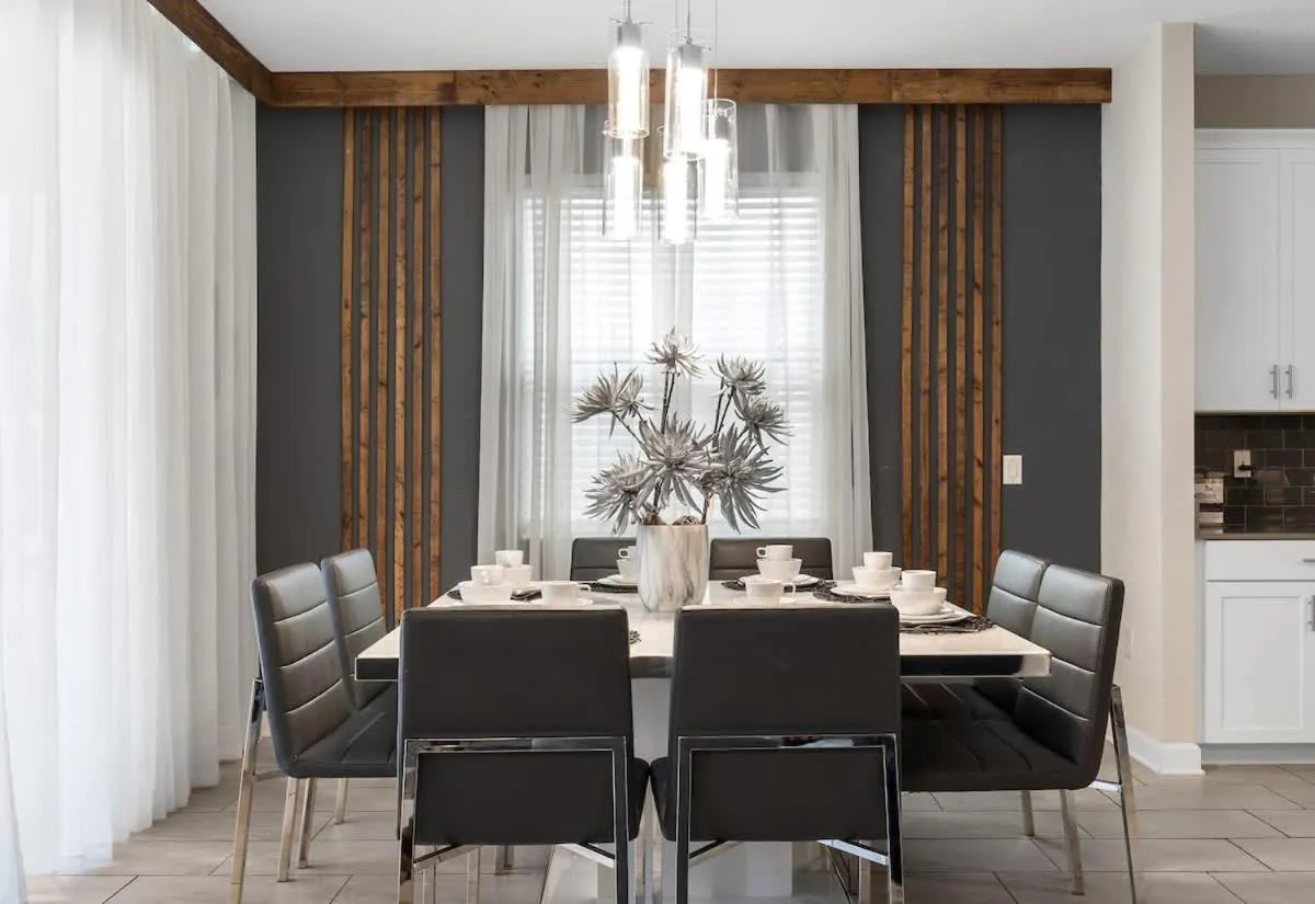 Sophisticated 6BR at Storey Lake SL2766