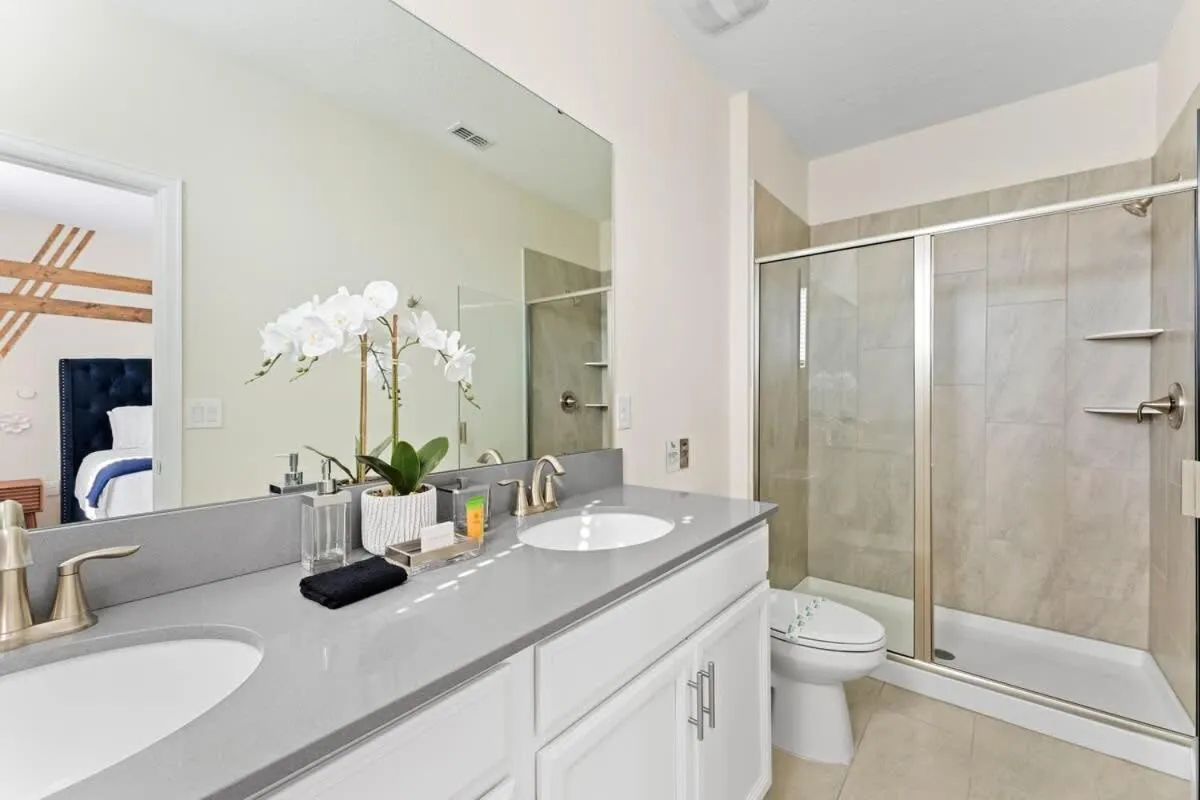 Sophisticated 6BR at Storey Lake SL2766